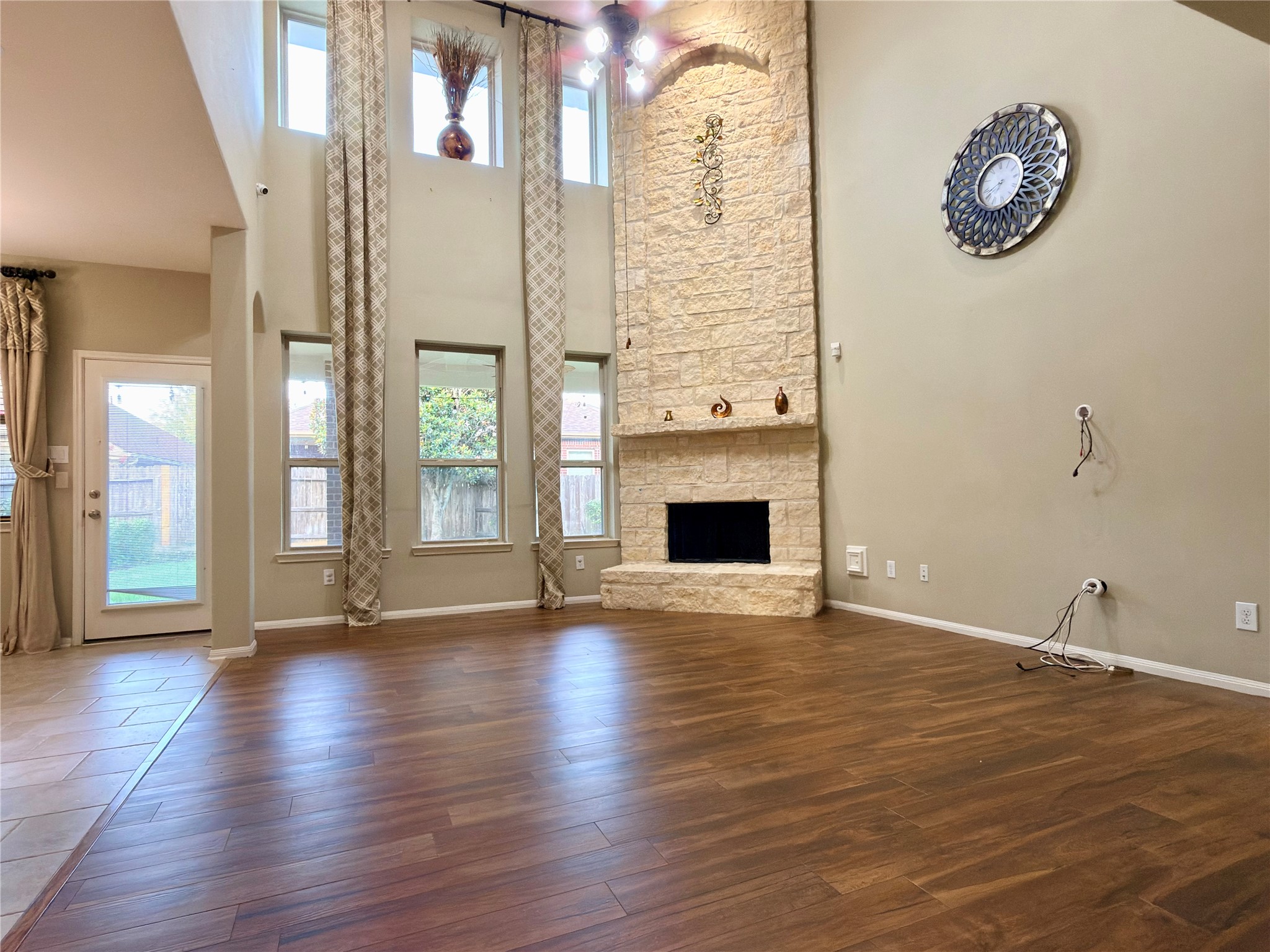 5715 Fairwind Lane Property Photo 6