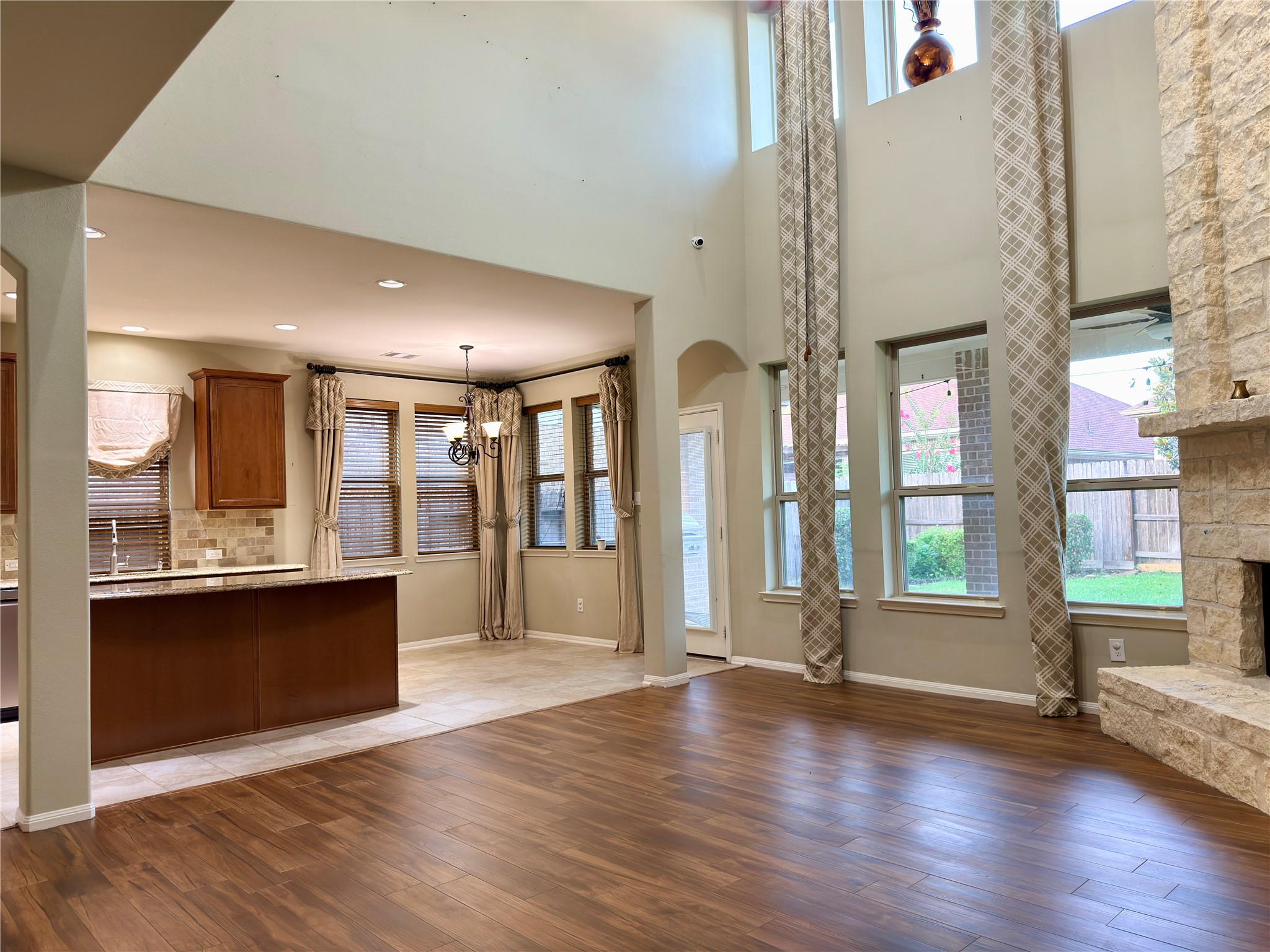 5715 Fairwind Lane Property Photo 8