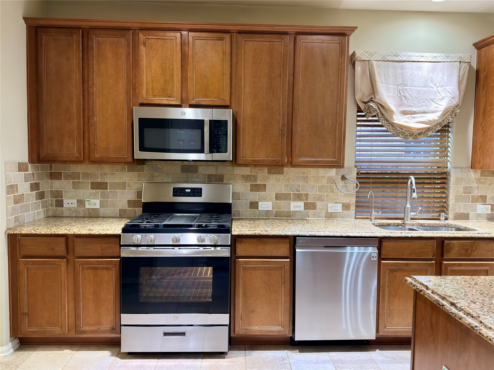 5715 Fairwind Lane Property Photo 11