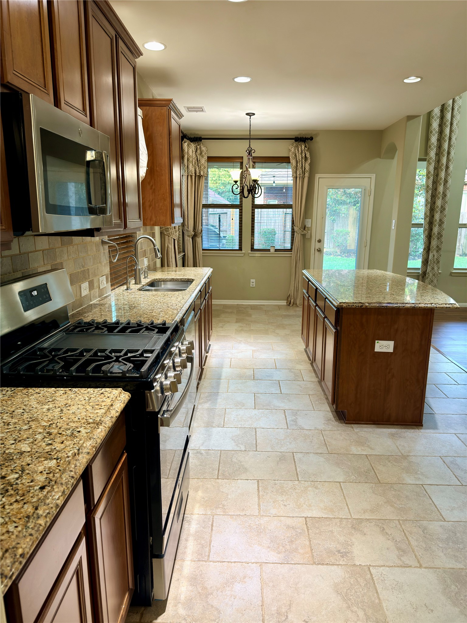 5715 Fairwind Lane Property Photo 12
