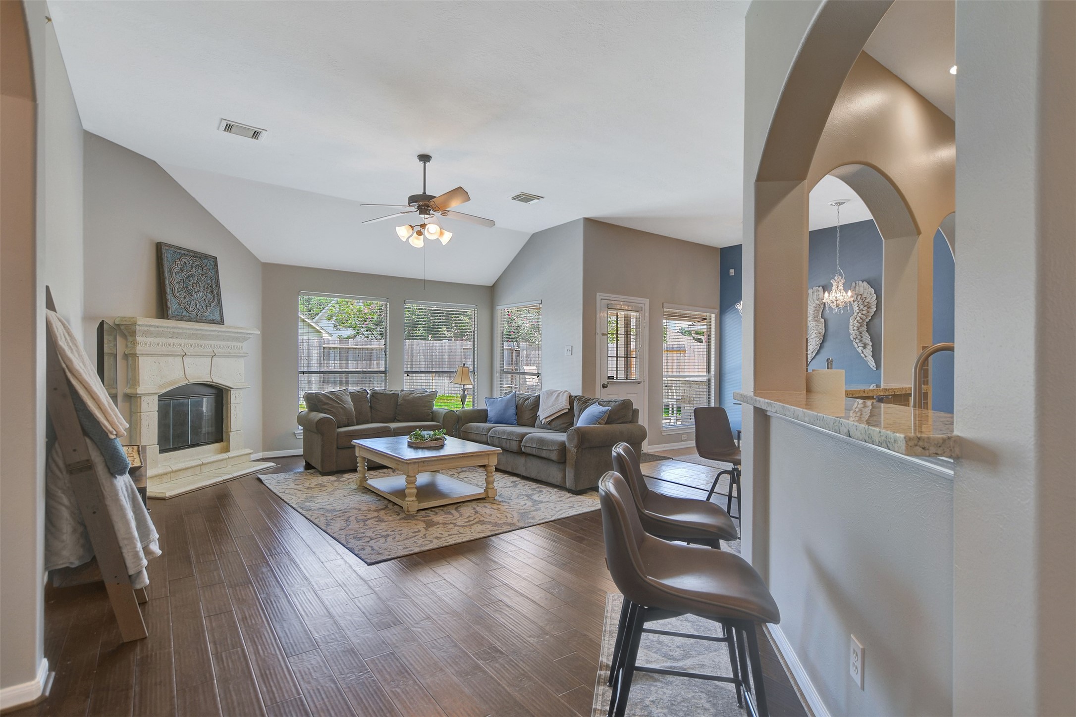 18607 Summercliff Lane Property Photo 6