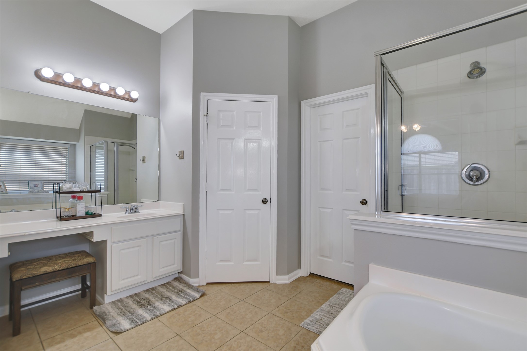 18607 Summercliff Lane Property Photo 22