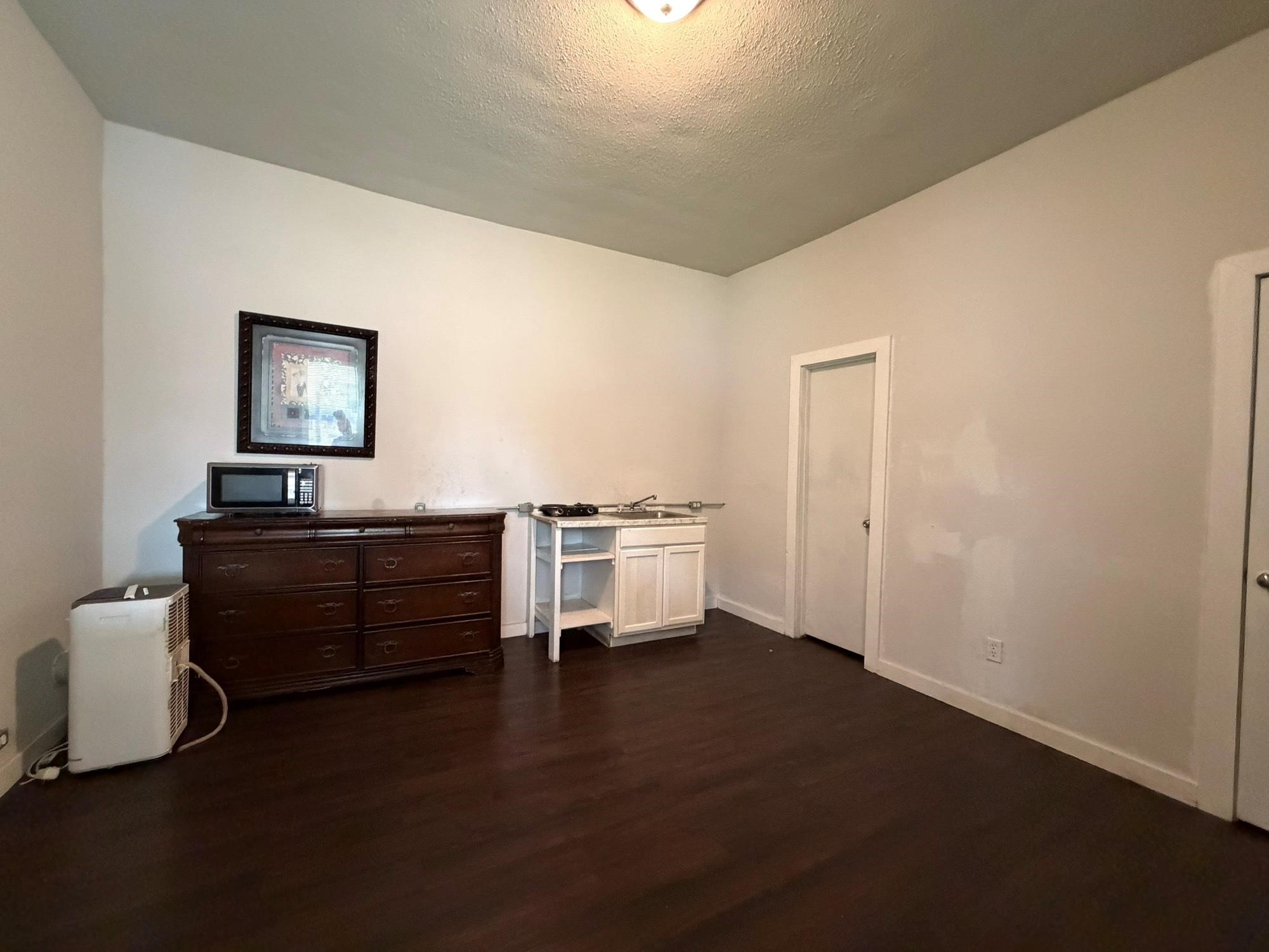 1211 W Park Avenue 107 Property Photo 4