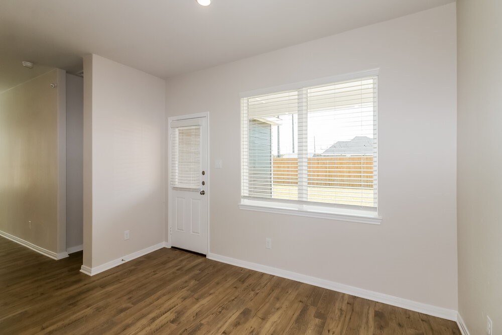 7622 Tipton Meadow Way Property Photo 6