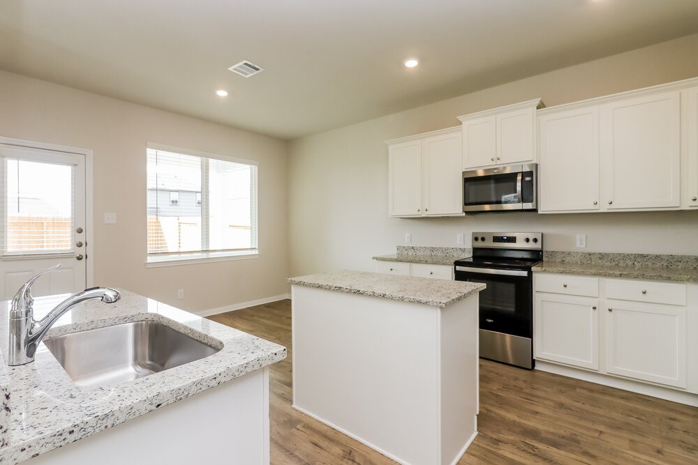 7622 Tipton Meadow Way Property Photo 8