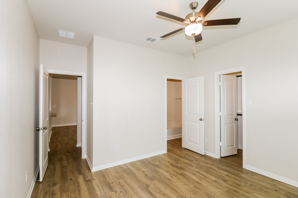 7622 Tipton Meadow Way Property Photo 9