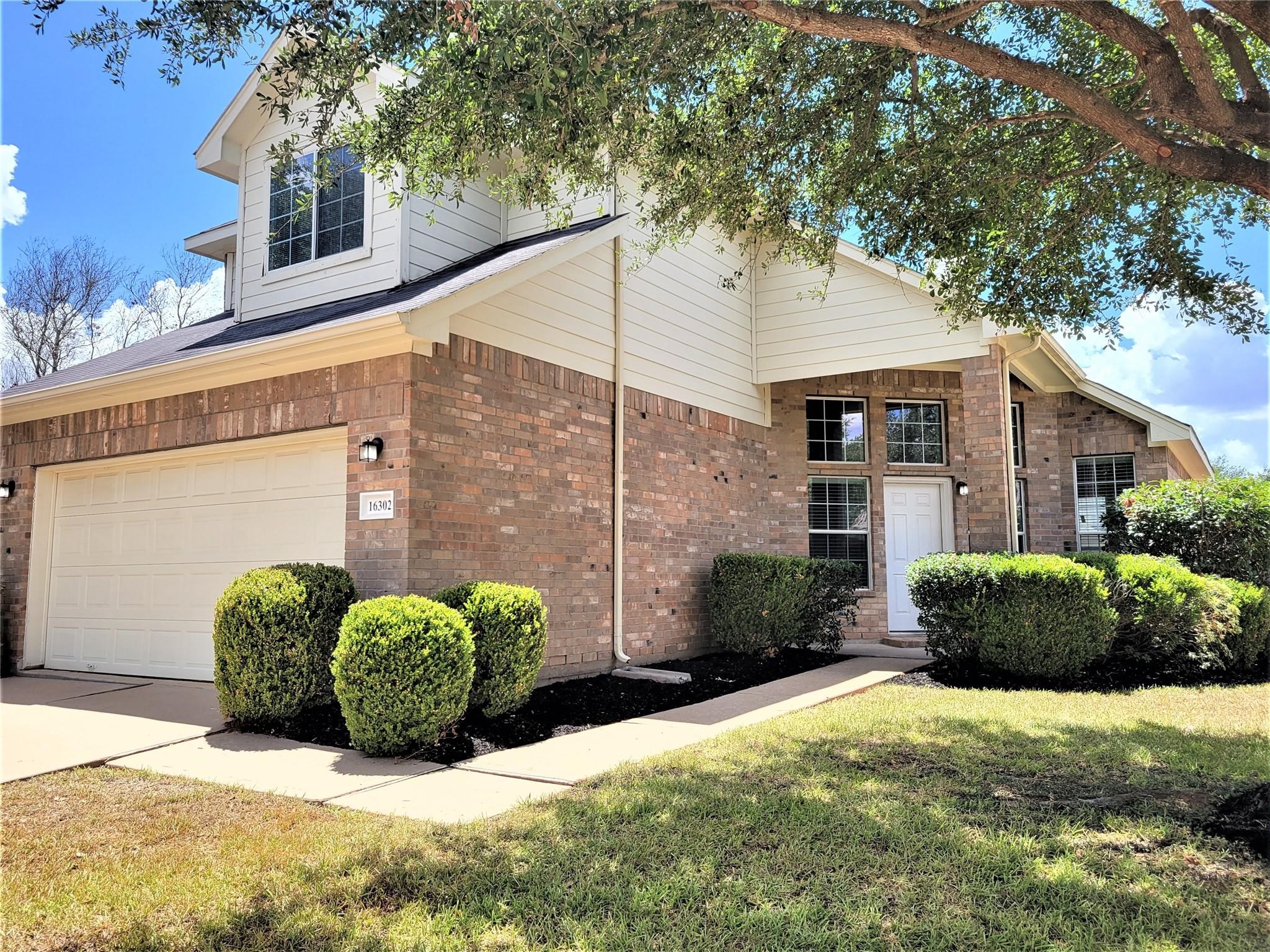16302 Sitella Court Property Photo 1
