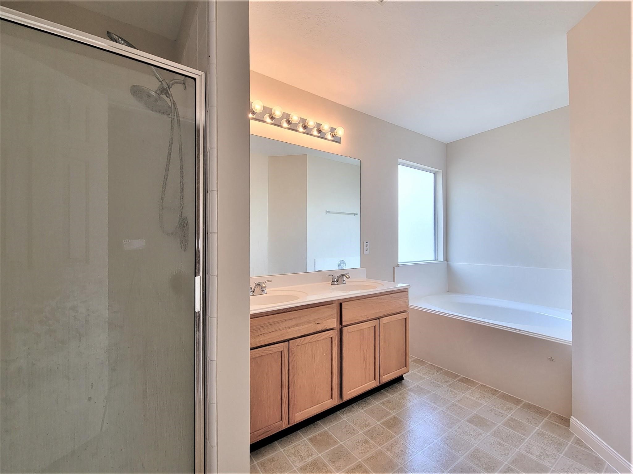 16302 Sitella Court Property Photo 7