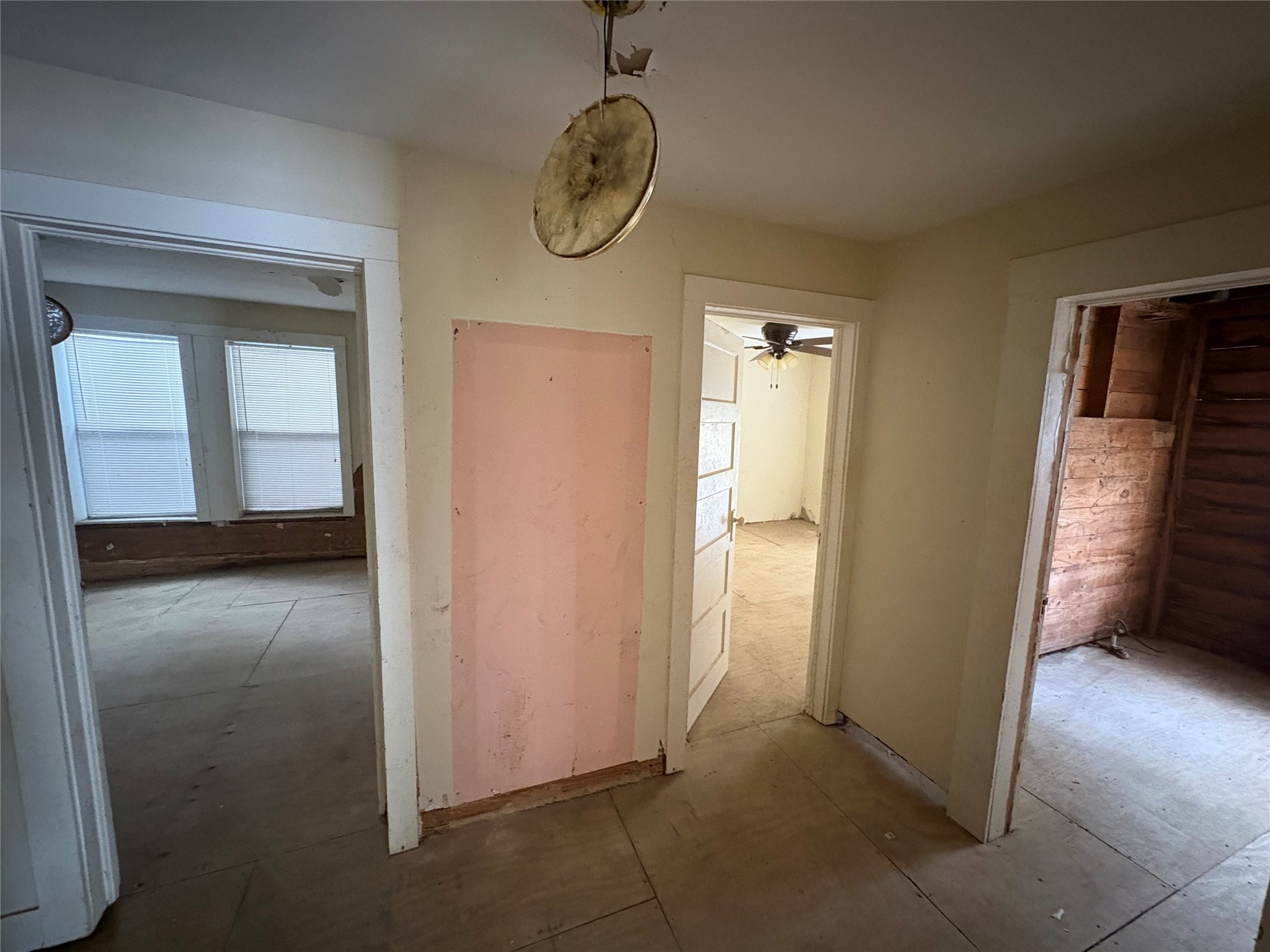 102 N Oak Street Property Photo 6