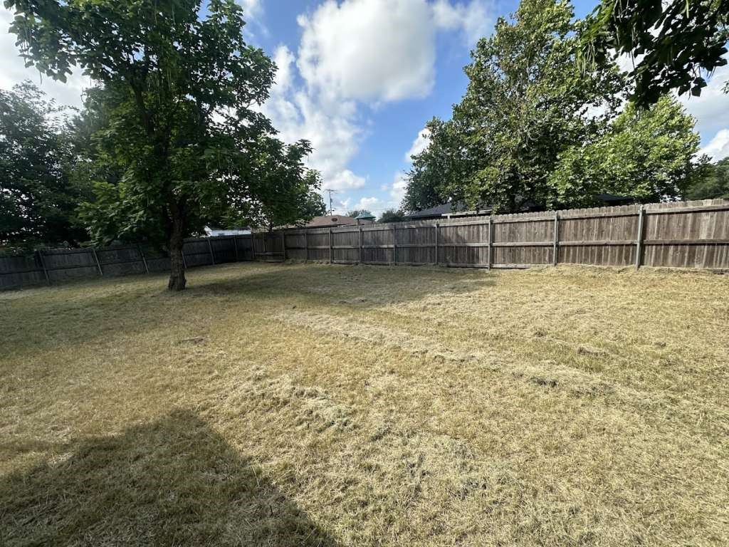 1504 Martha Street Property Photo 14