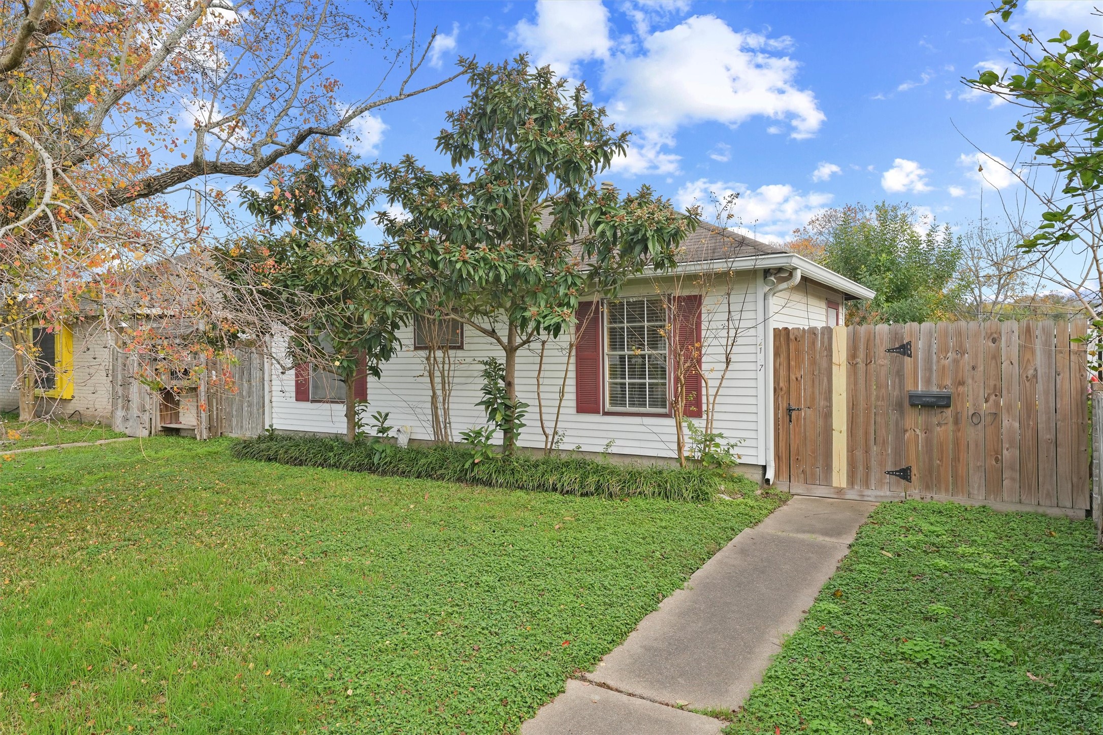 Barbara Cockrell Elementary Scho Real Estate Listings Main Image