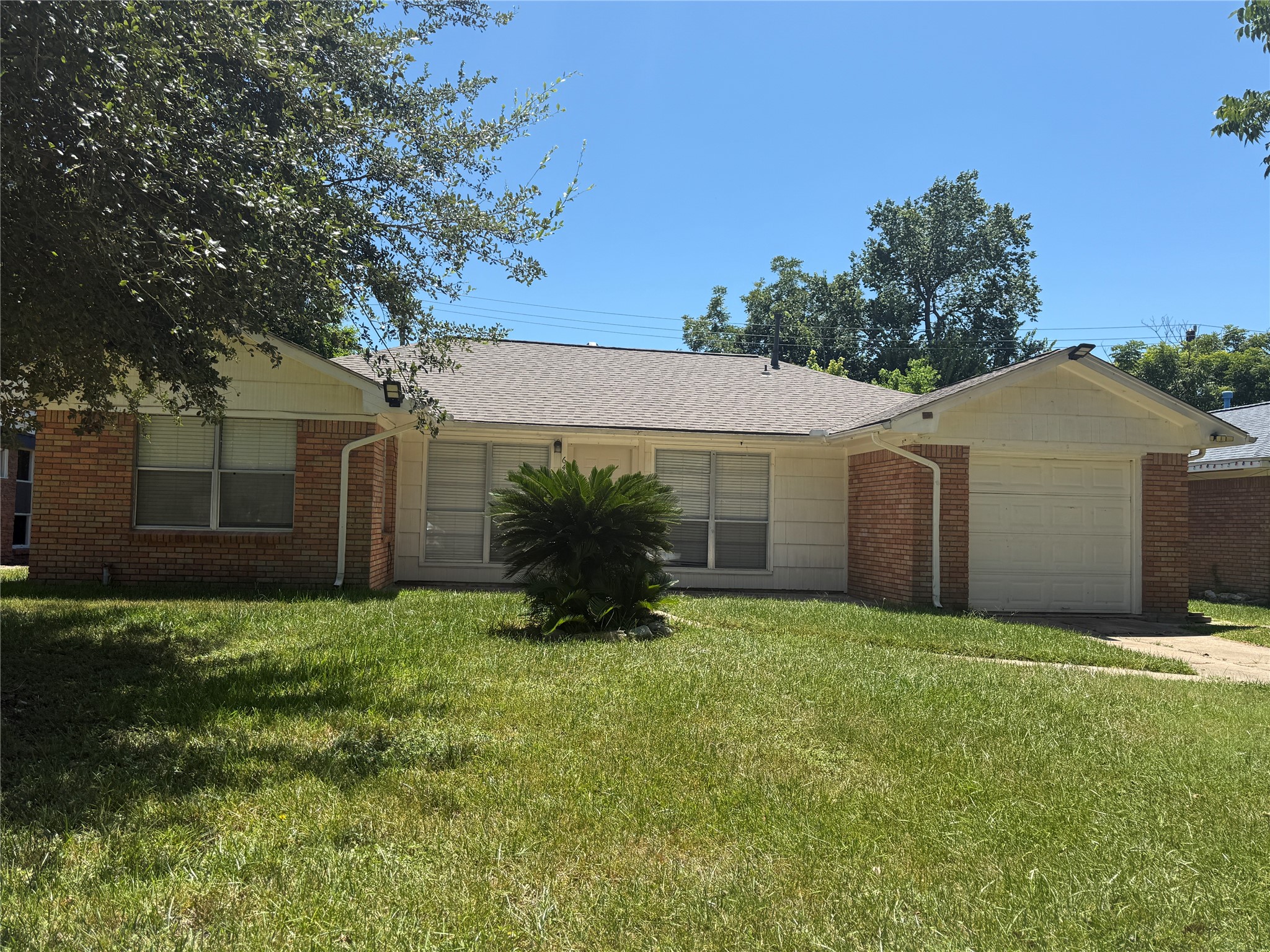 6401 Rowan Lane Property Photo 3