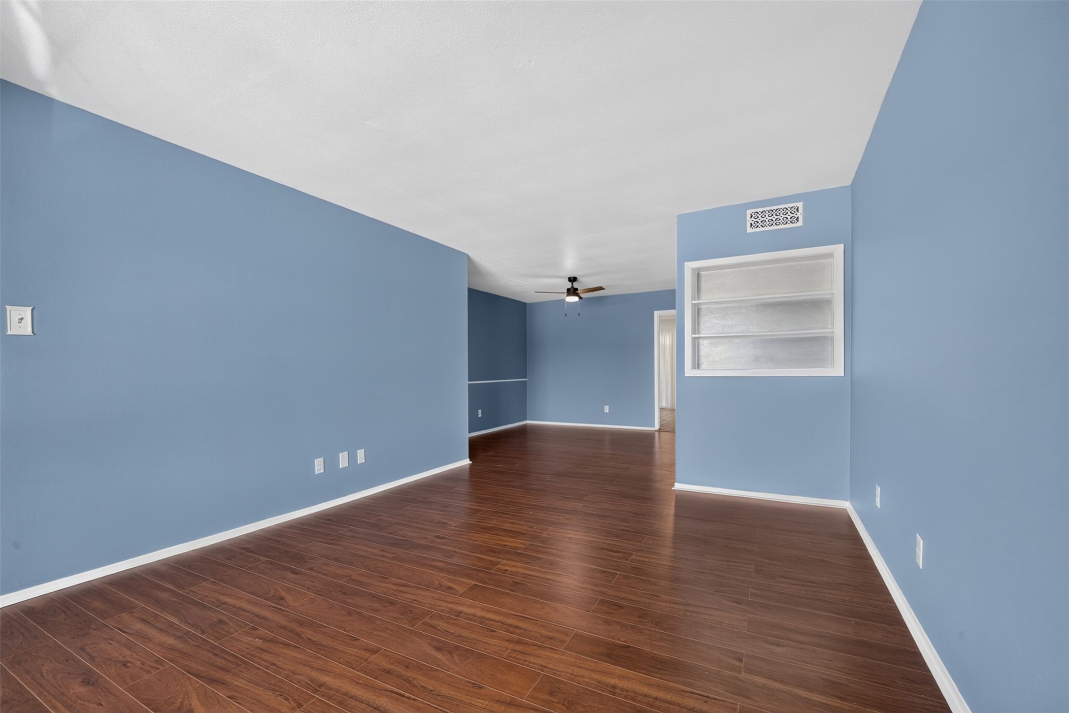 7205 Beechnut Street D Property Photo 7
