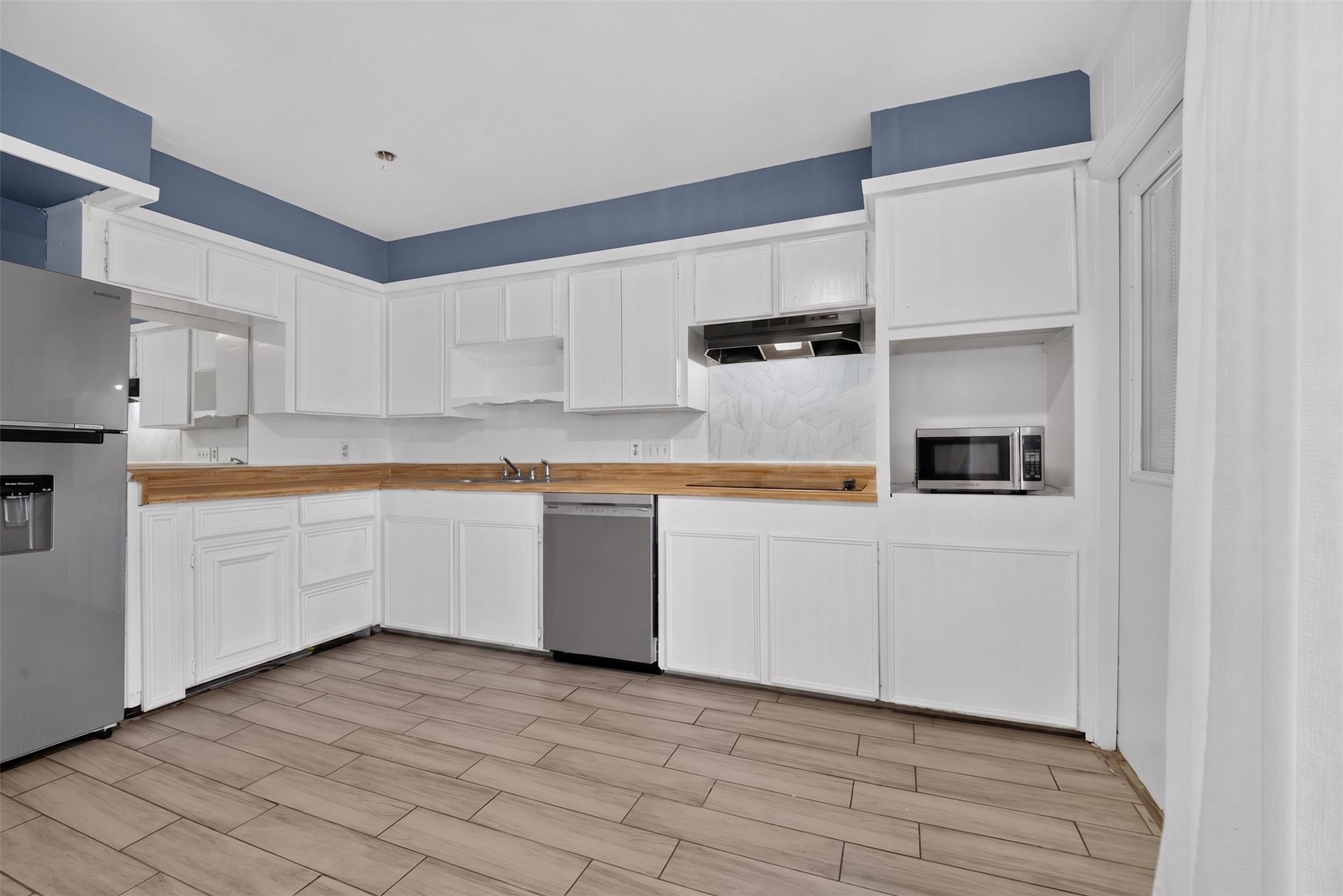 7205 Beechnut Street D Property Photo 12