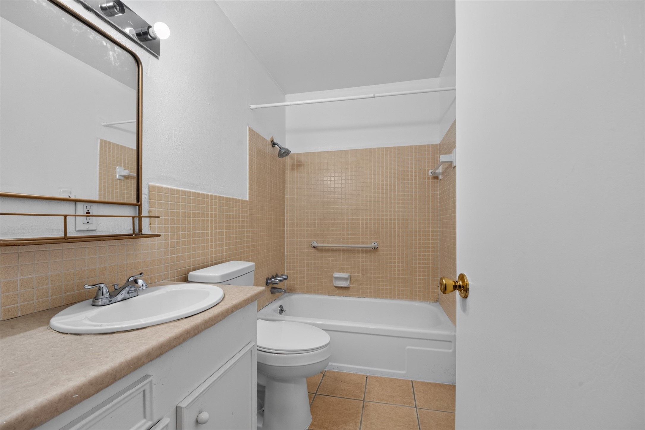 7205 Beechnut Street D Property Photo 19