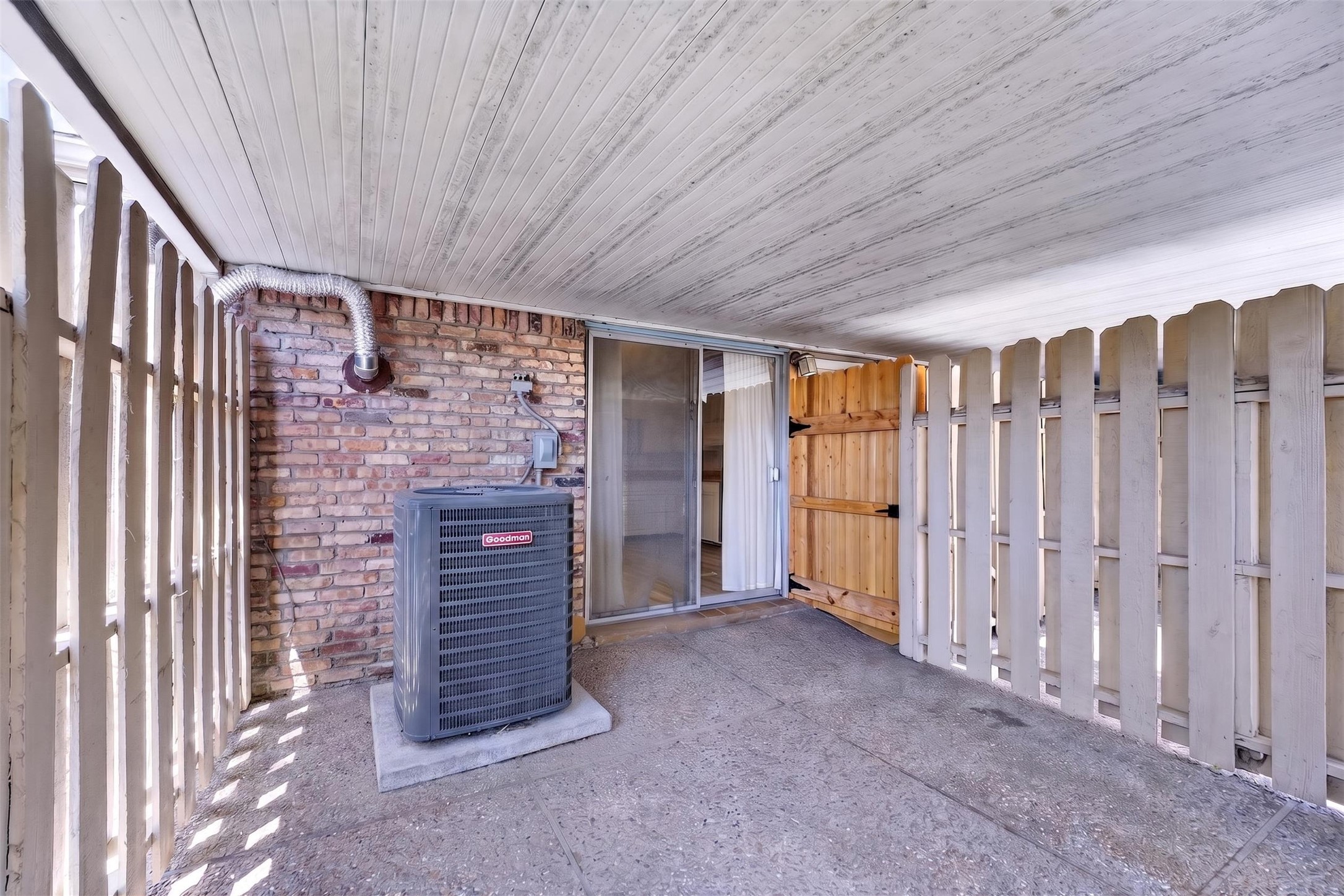 7205 Beechnut Street D Property Photo 26