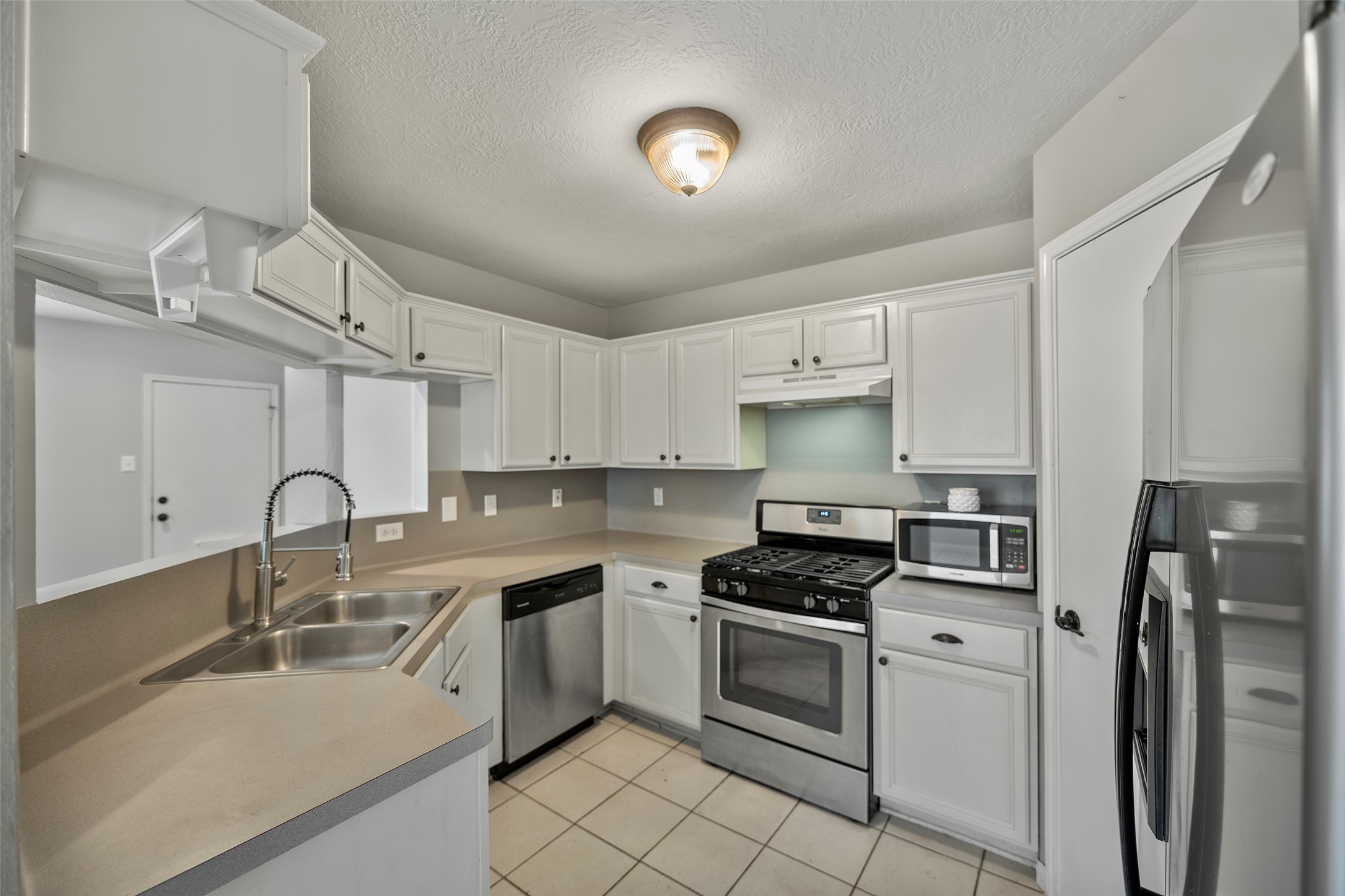 18103 Gravenhurst Lane Property Photo 17