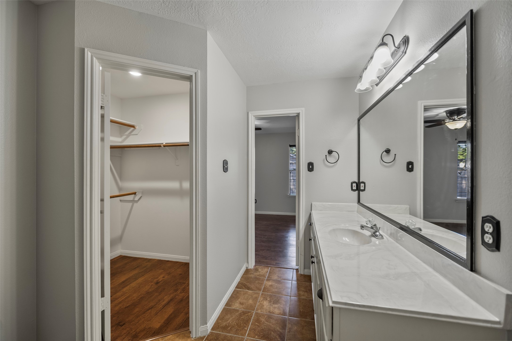 18103 Gravenhurst Lane Property Photo 27