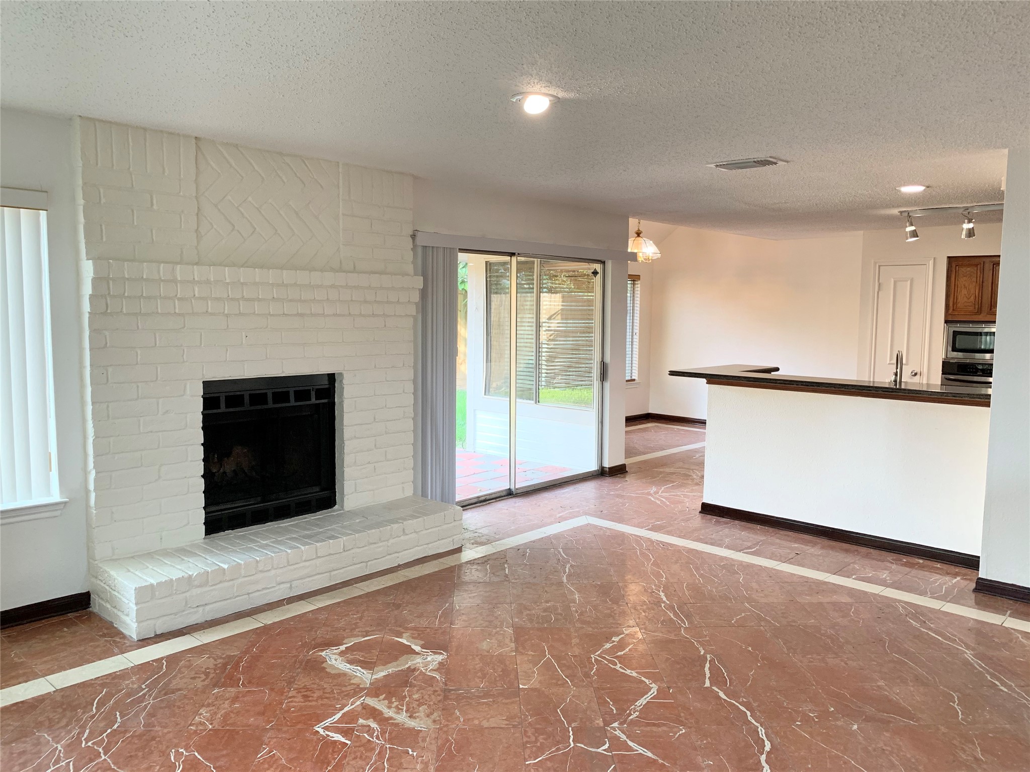 1603 Beaconshire Road Property Photo 10
