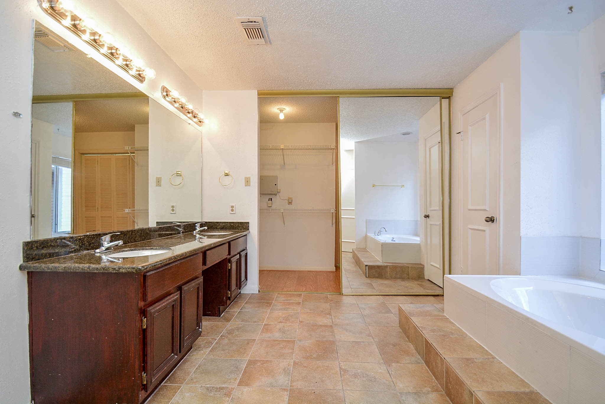 1603 Beaconshire Road Property Photo 18