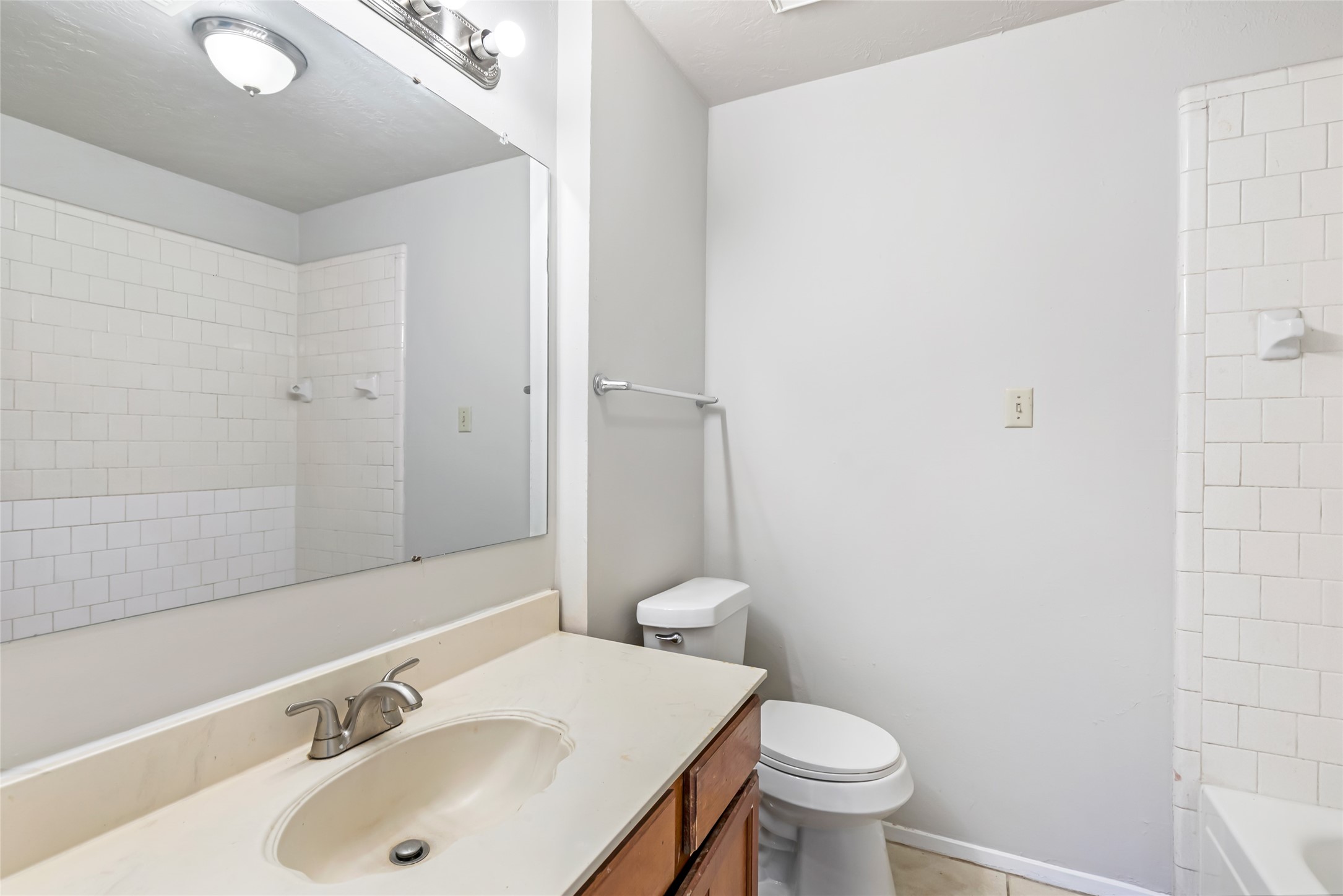 7310 Maple Walk Drive Property Photo 20
