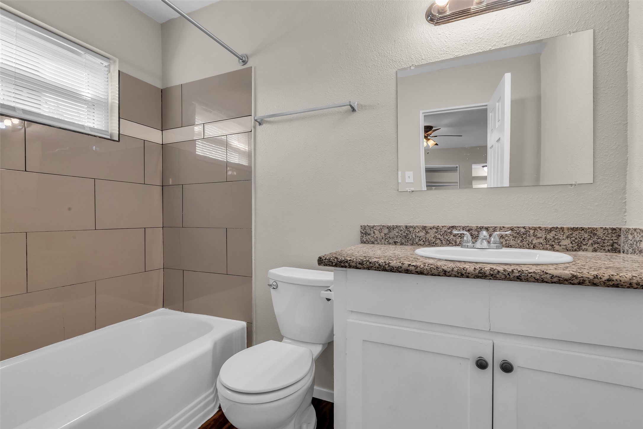 4706 Yellowstone Boulevard 6 Property Photo 6