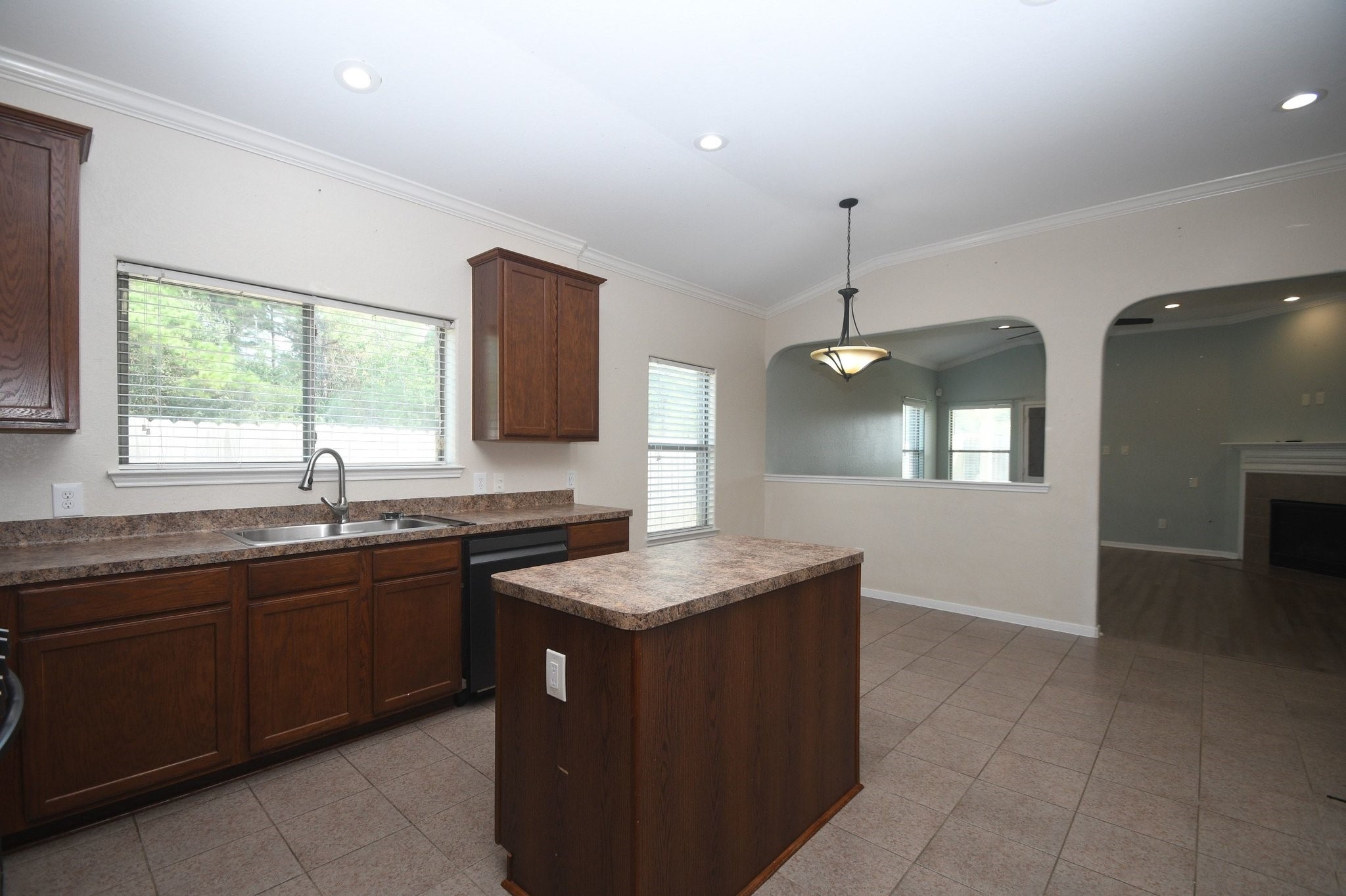 23926 N Newport Bend Circle Property Photo 9