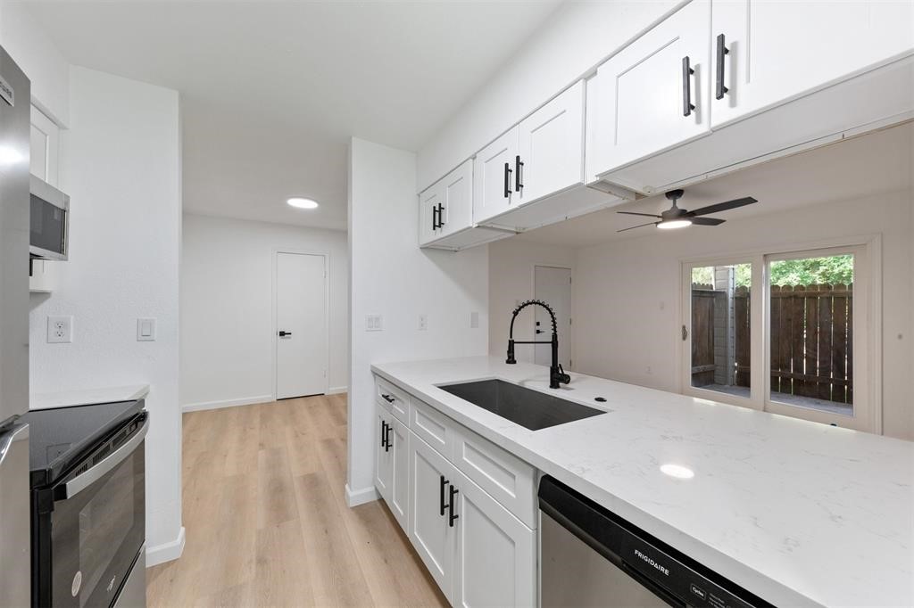 815 Lyle West Avenue C Property Photo 6