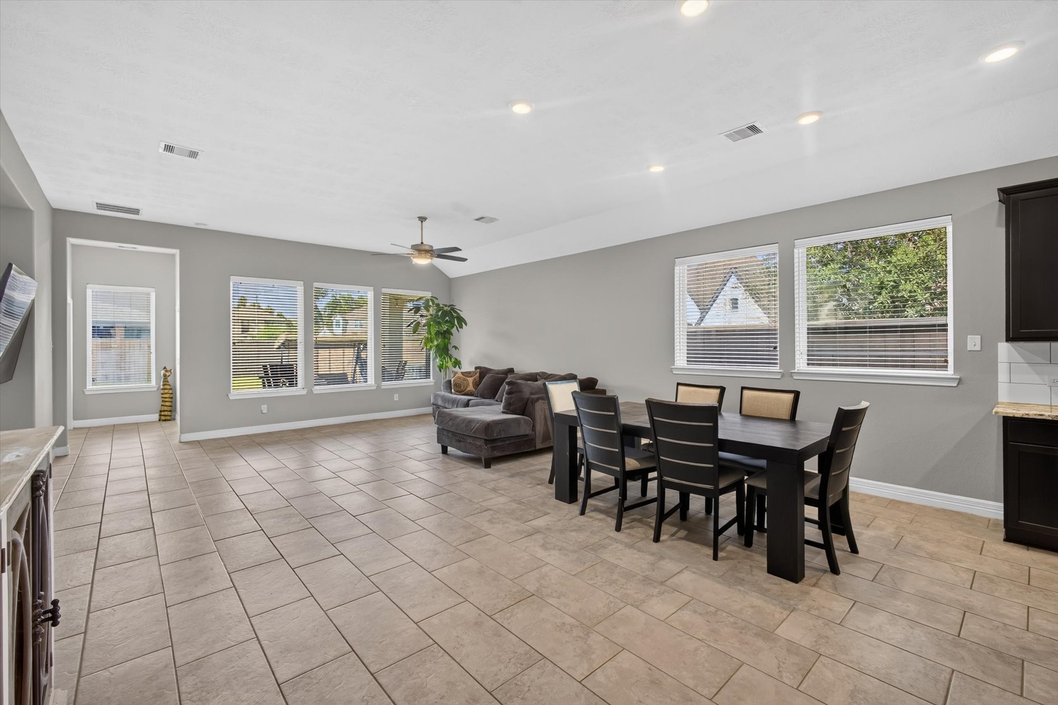 11927 Clearview Cove Drive Property Photo 8