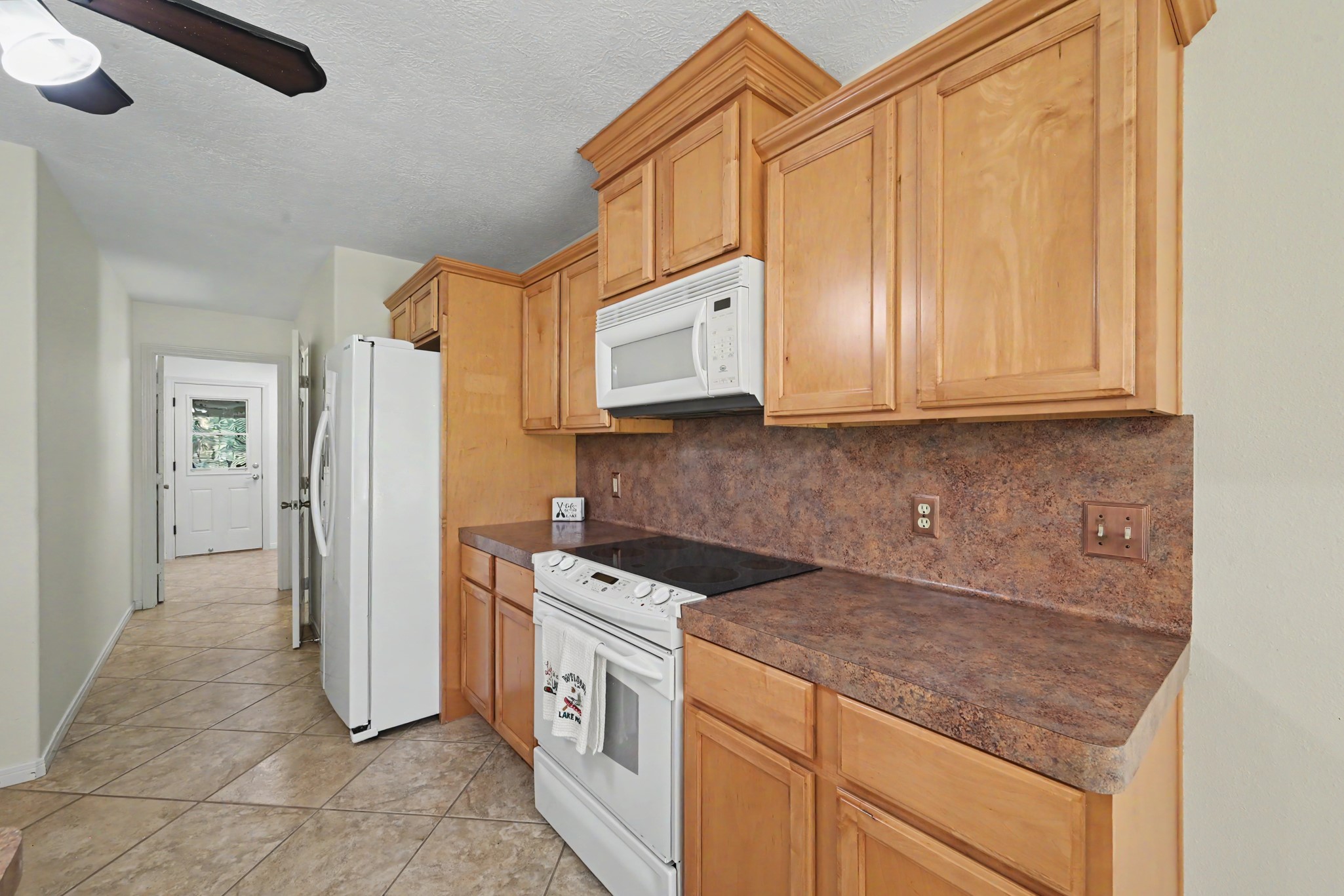 15 Lakeside Property Photo 5