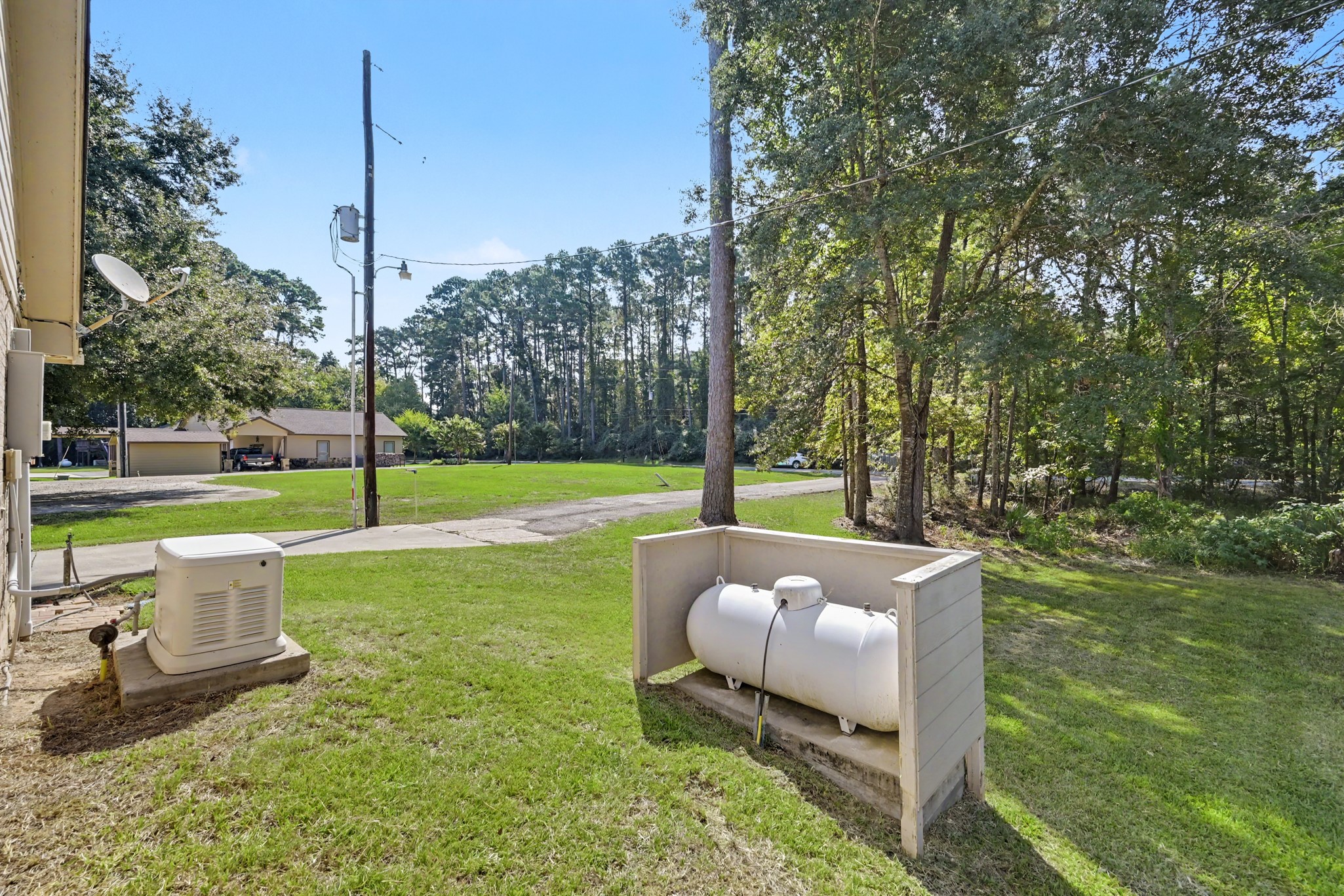 15 Lakeside Property Photo 15