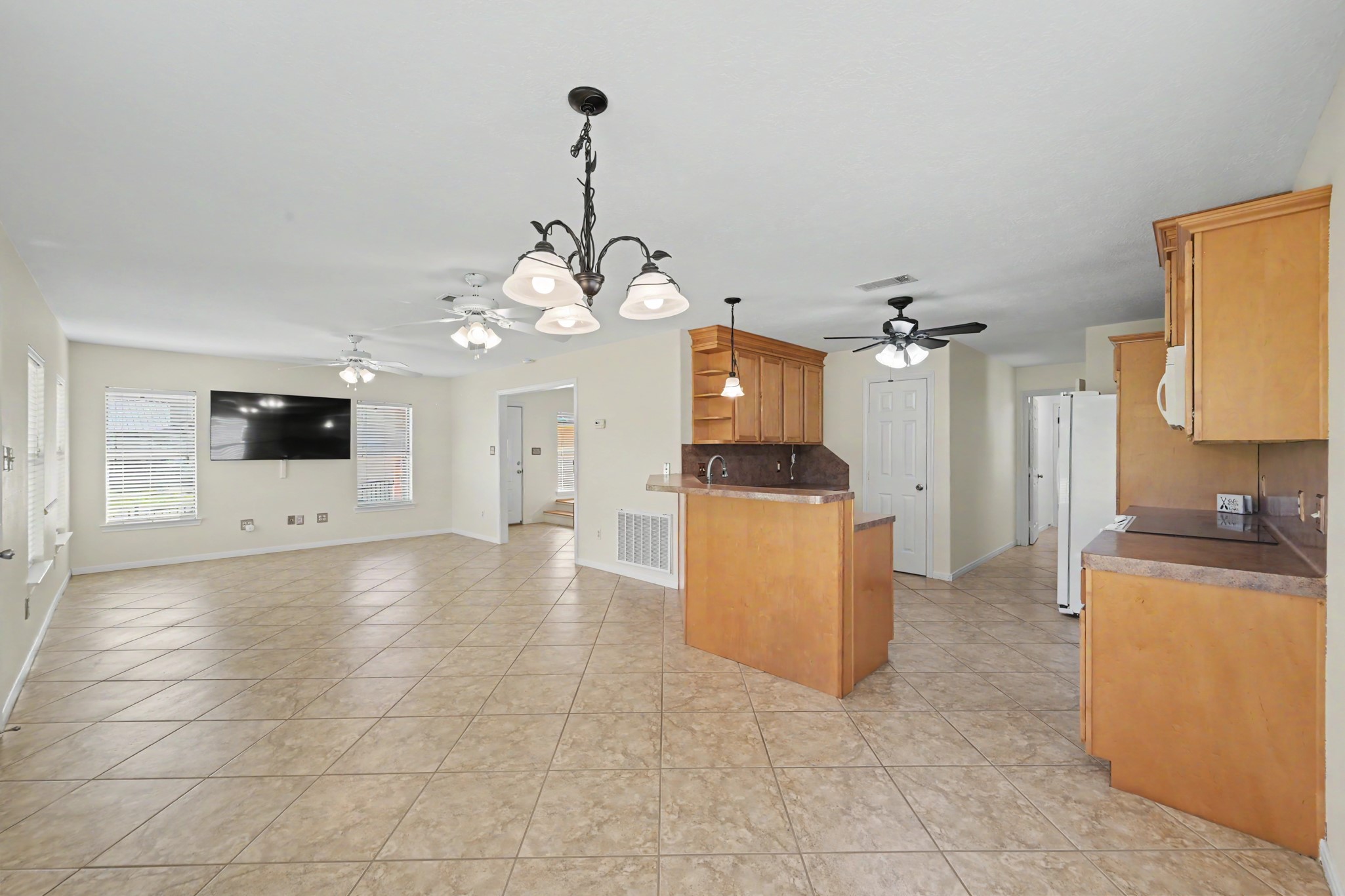 15 Lakeside Property Photo 19