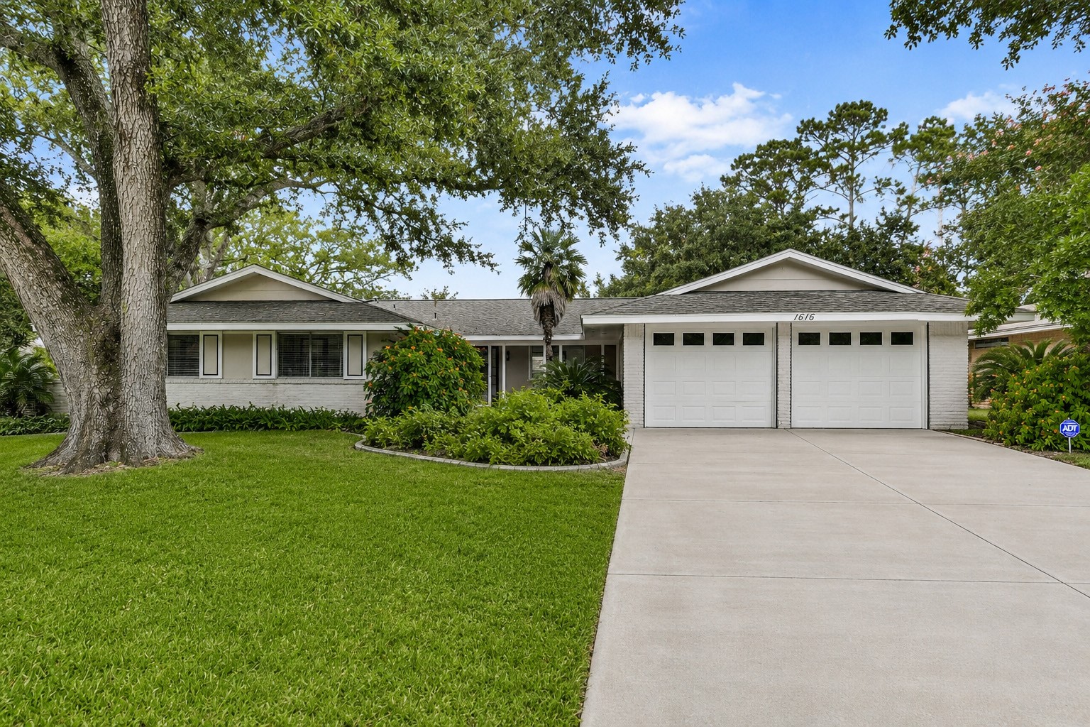 1616 Redway Lane Property Photo 1