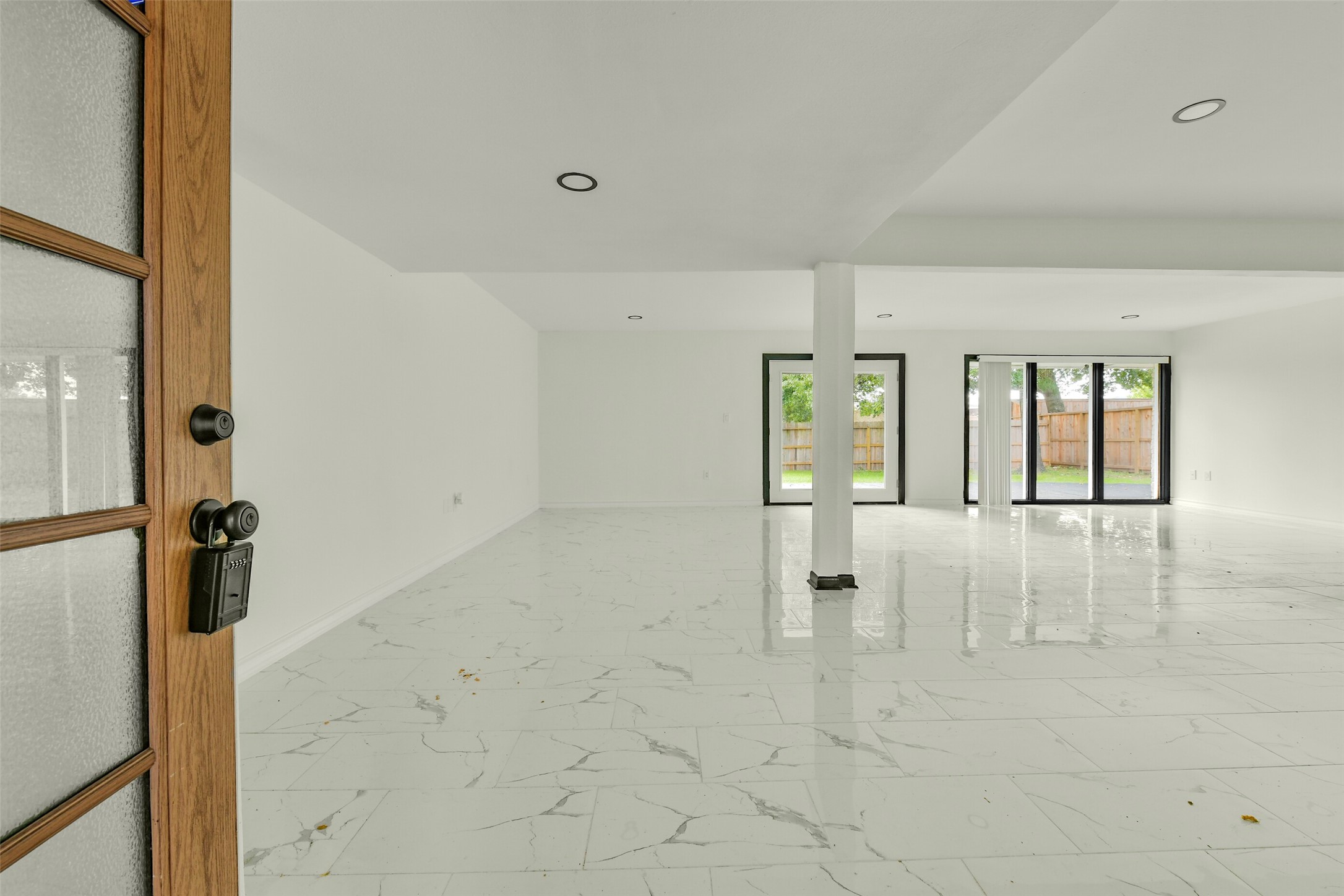 1616 Redway Lane Property Photo 3