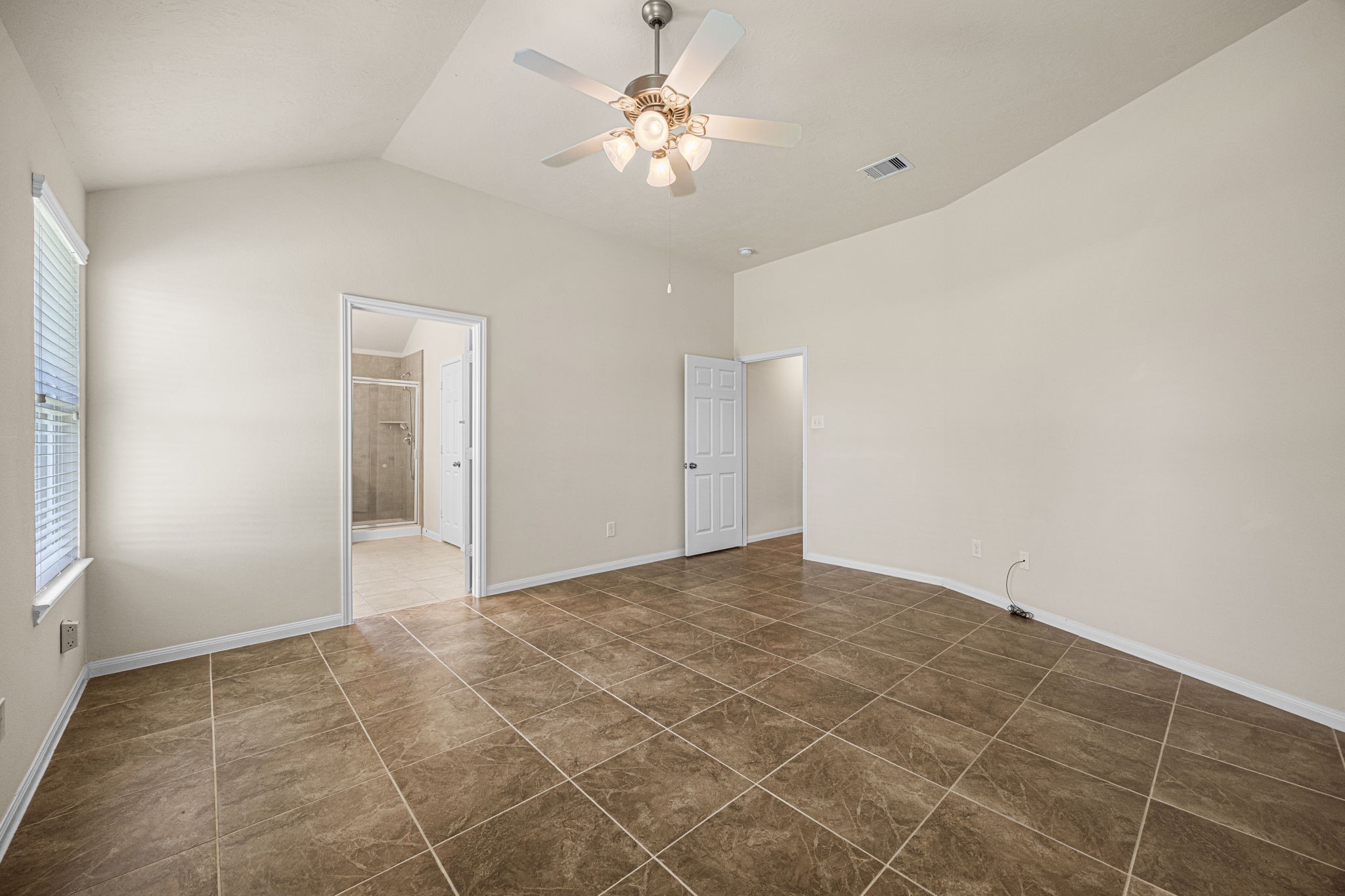 24802 Tribeca Lane Property Photo 13