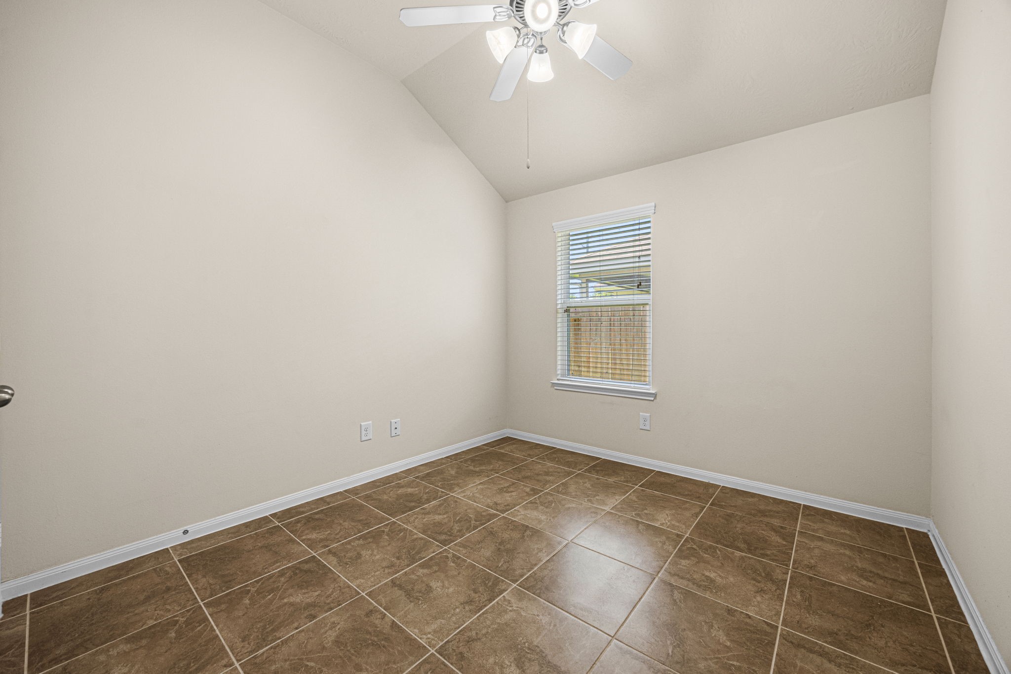 24802 Tribeca Lane Property Photo 16