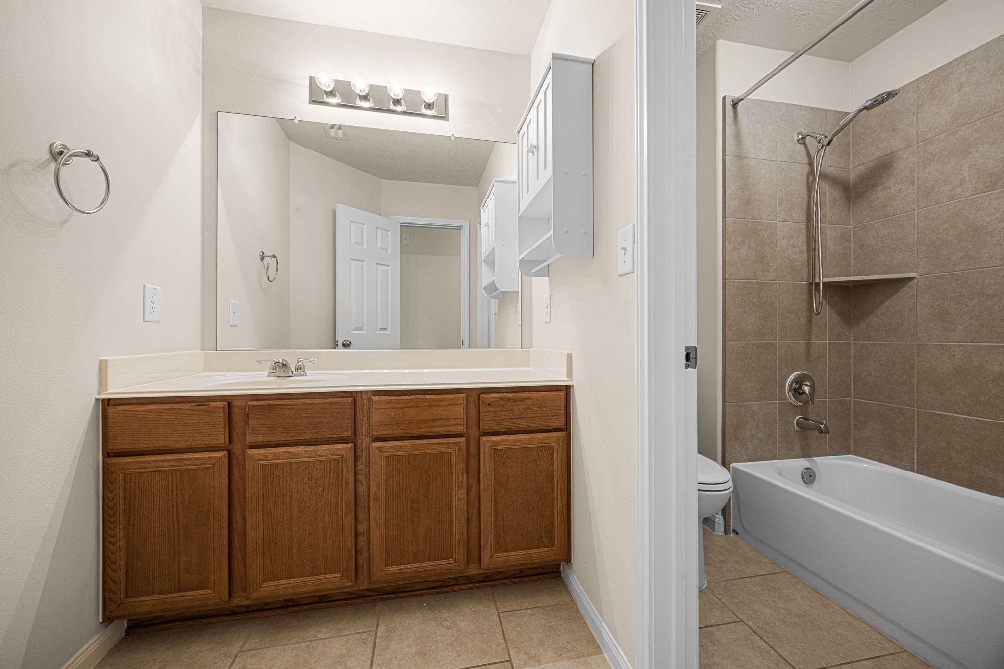 24802 Tribeca Lane Property Photo 18