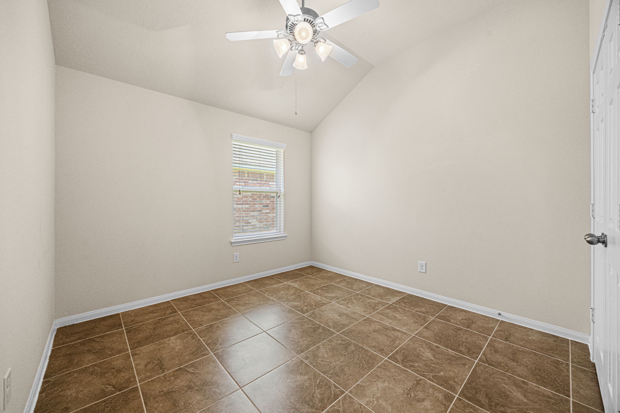 24802 Tribeca Lane Property Photo 19