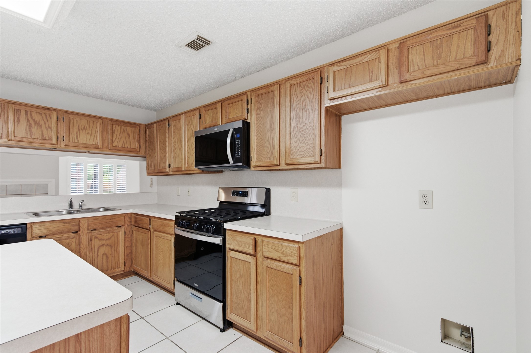 8926 Village Hills Drive Property Photo 10