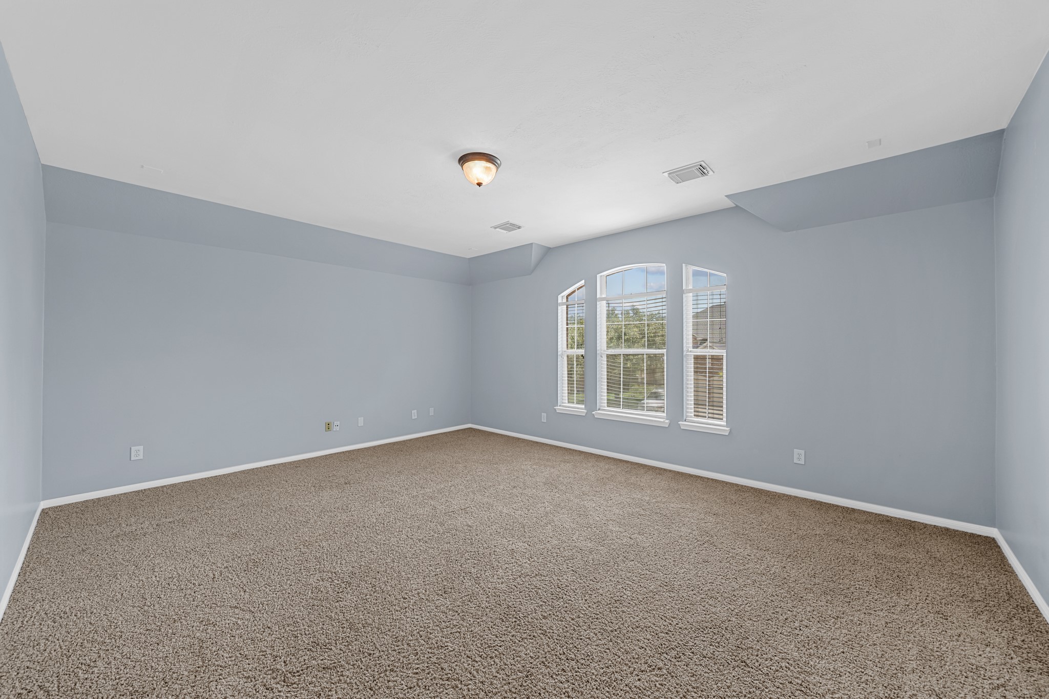 12 Palomar Drive Property Photo 9