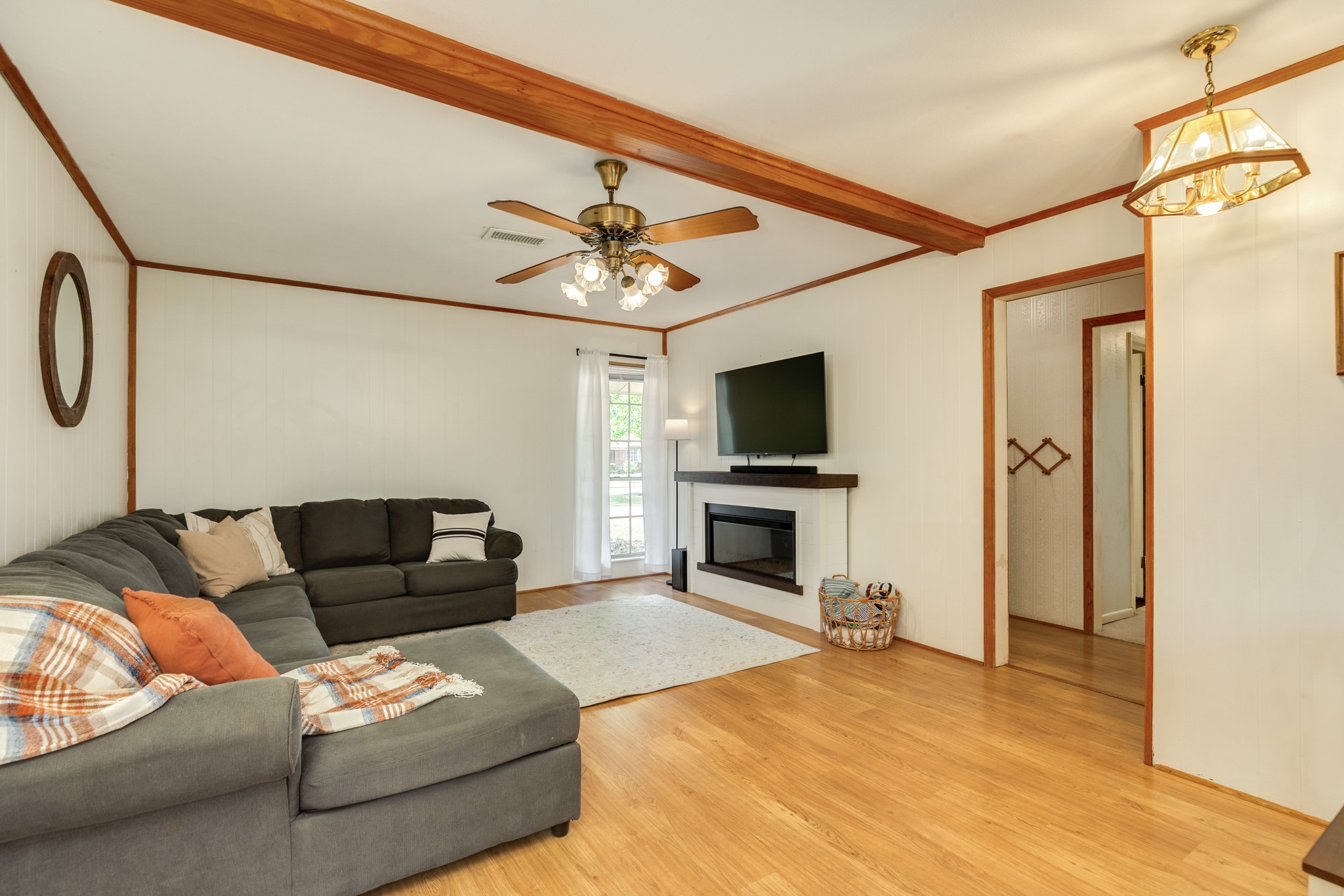 107 Hickory Property Photo 3
