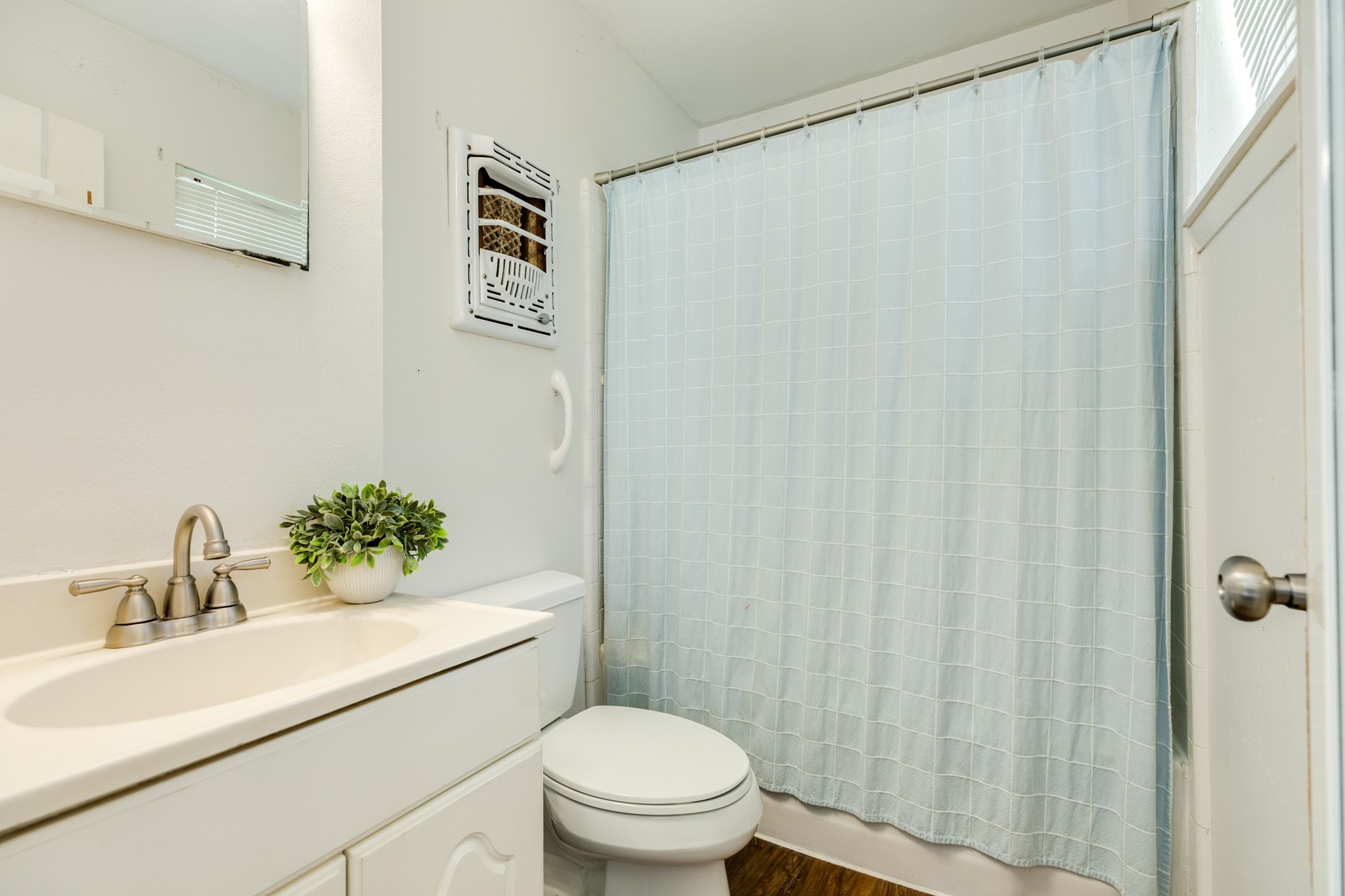 107 Hickory Property Photo 12
