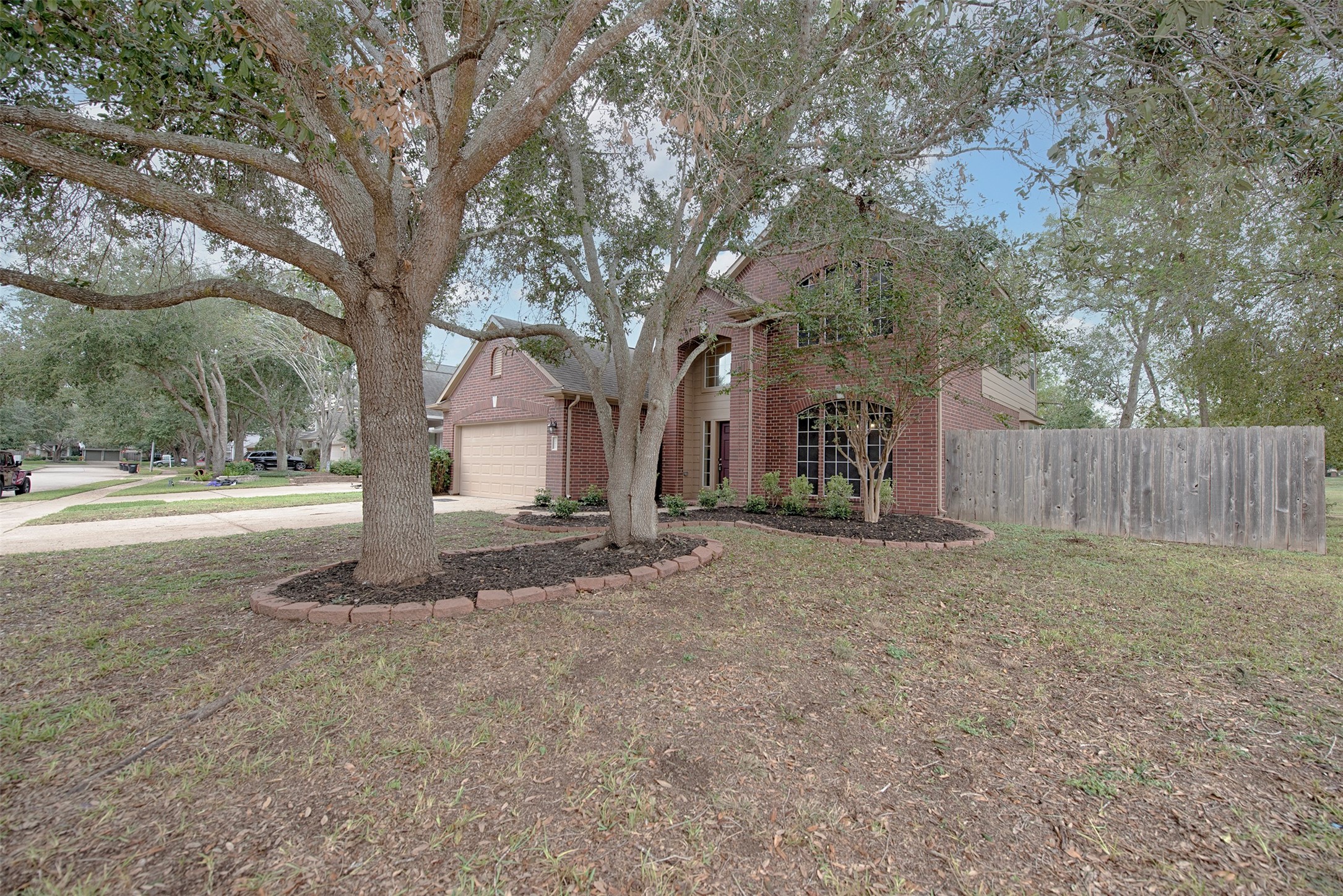 10411 Village Lake Drive Property Photo 3