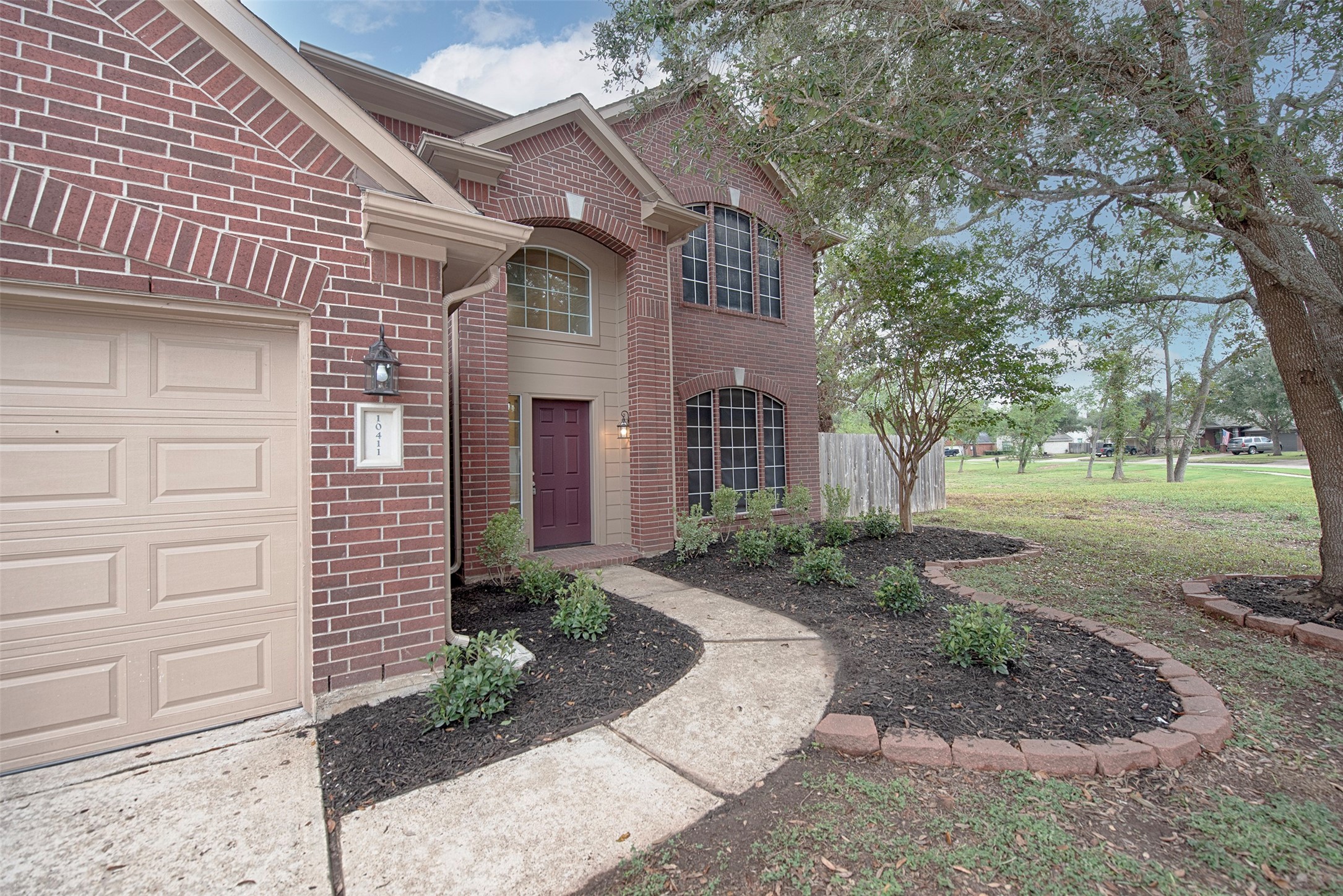 10411 Village Lake Drive Property Photo 4