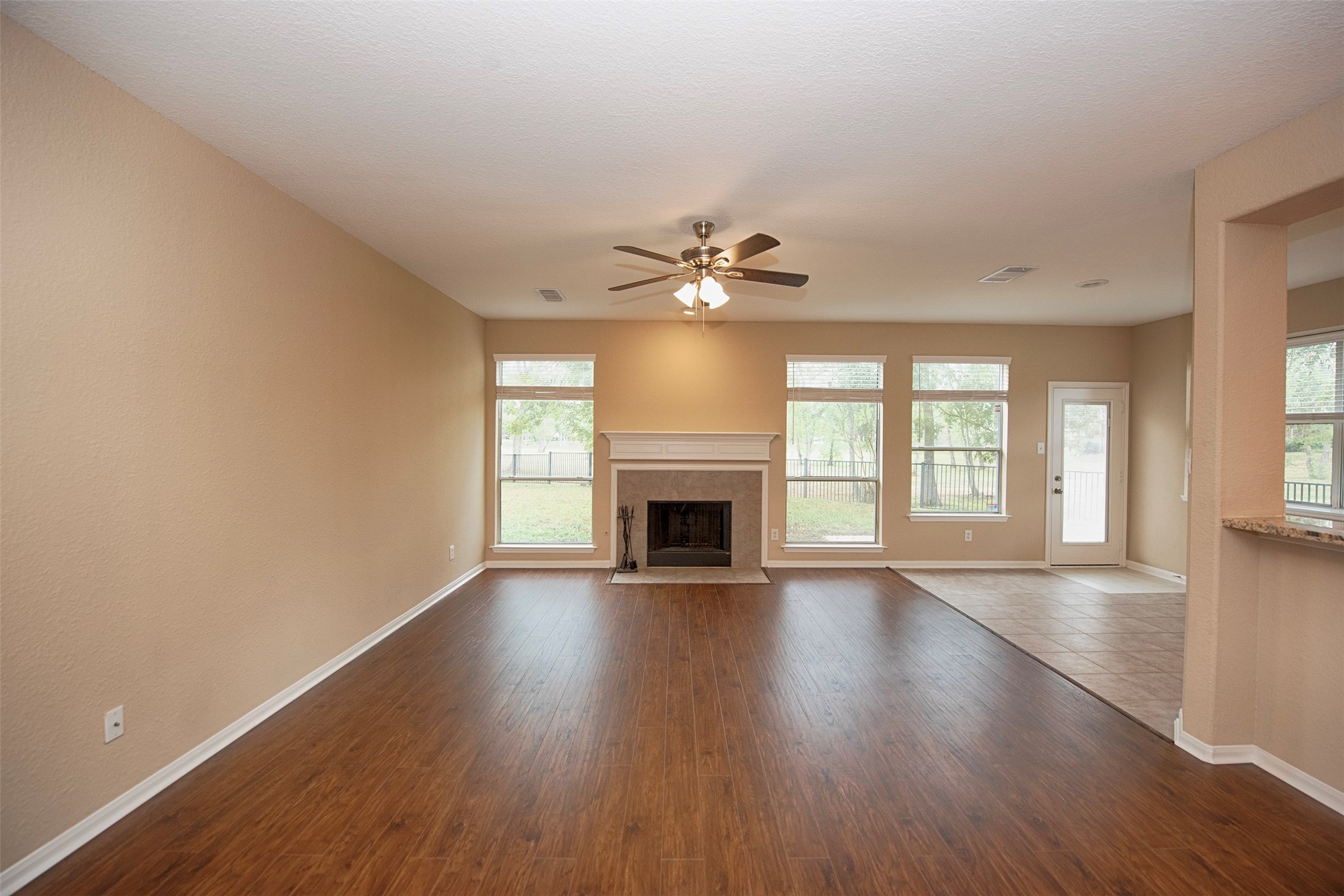 10411 Village Lake Drive Property Photo 16