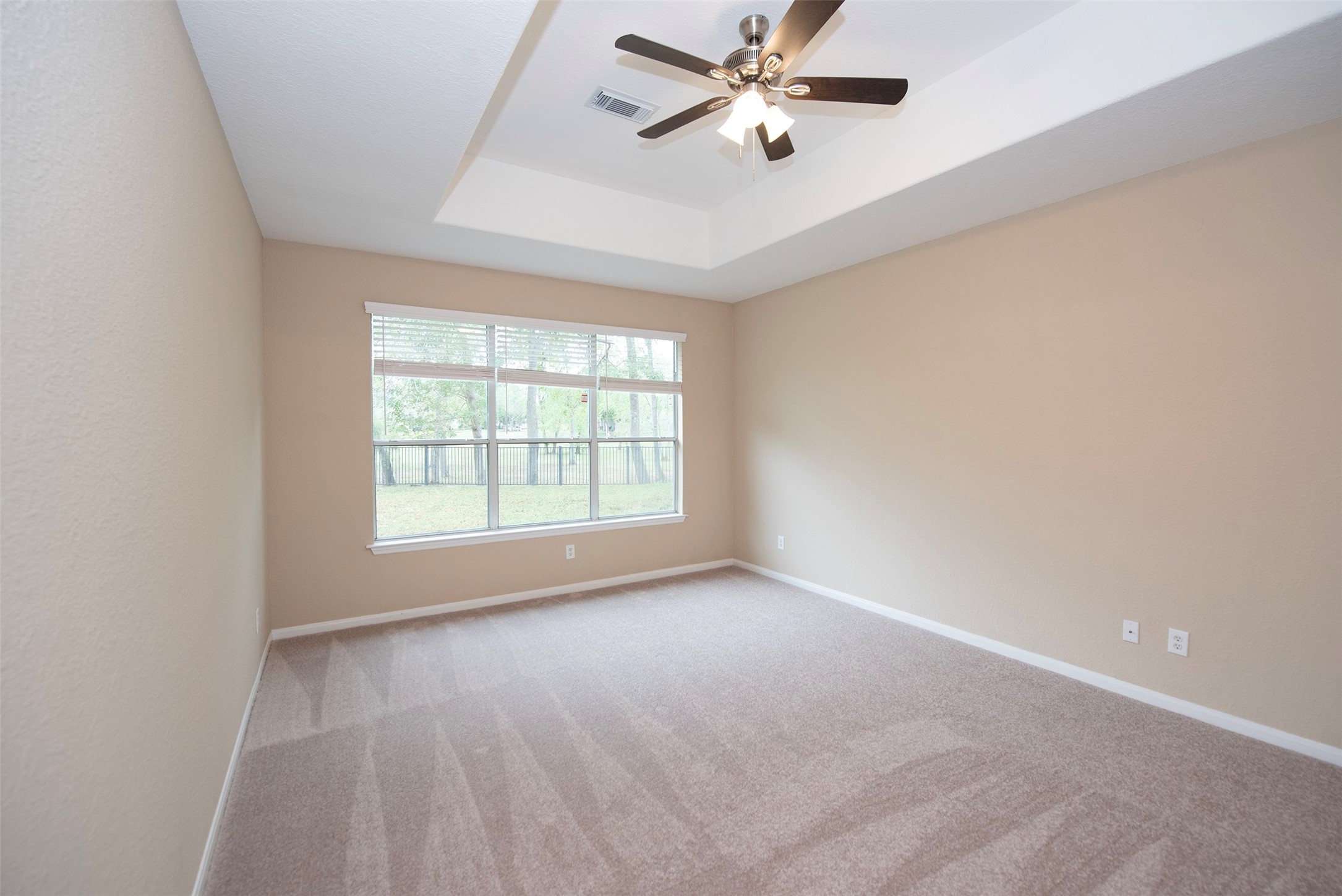 10411 Village Lake Drive Property Photo 20