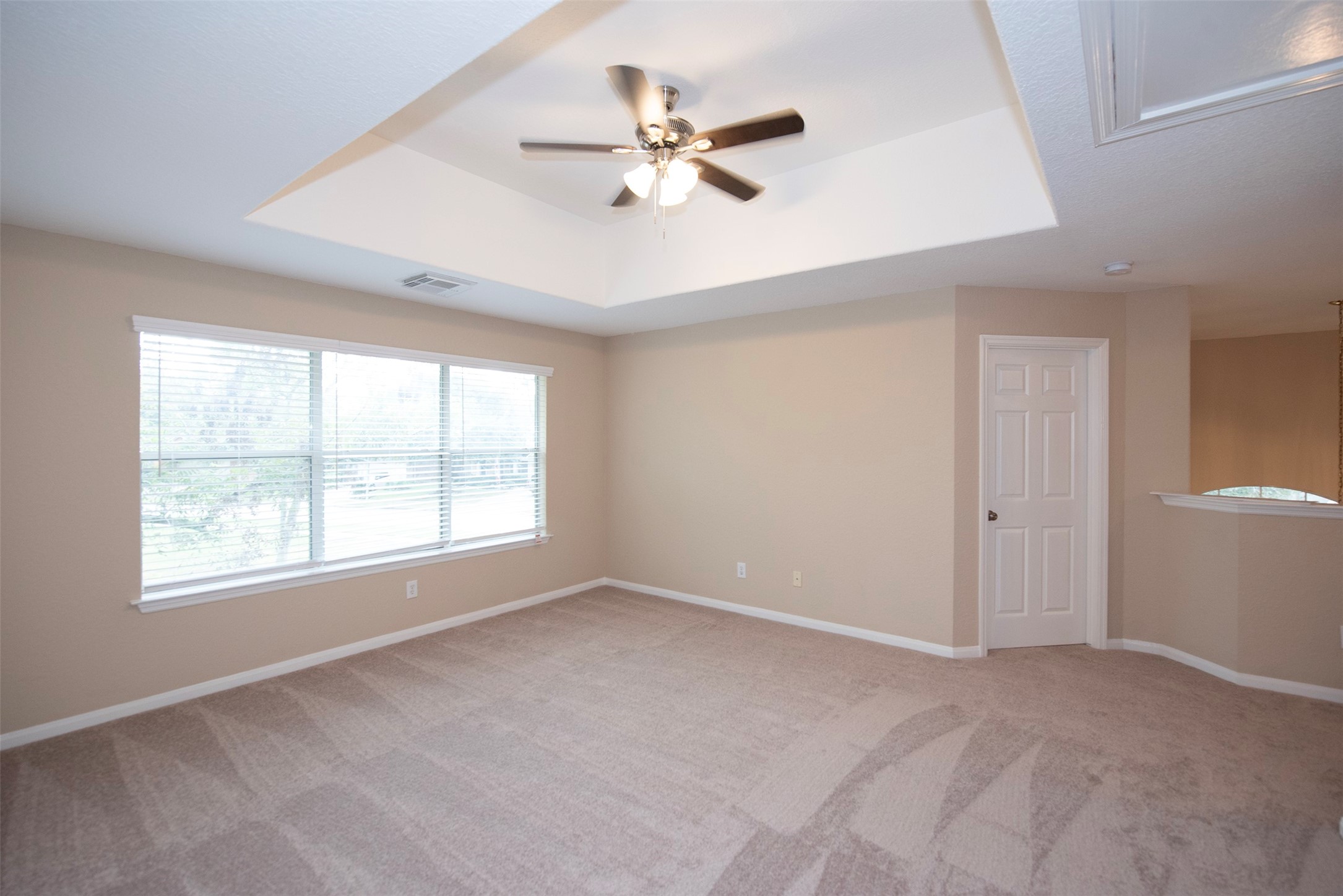 10411 Village Lake Drive Property Photo 27