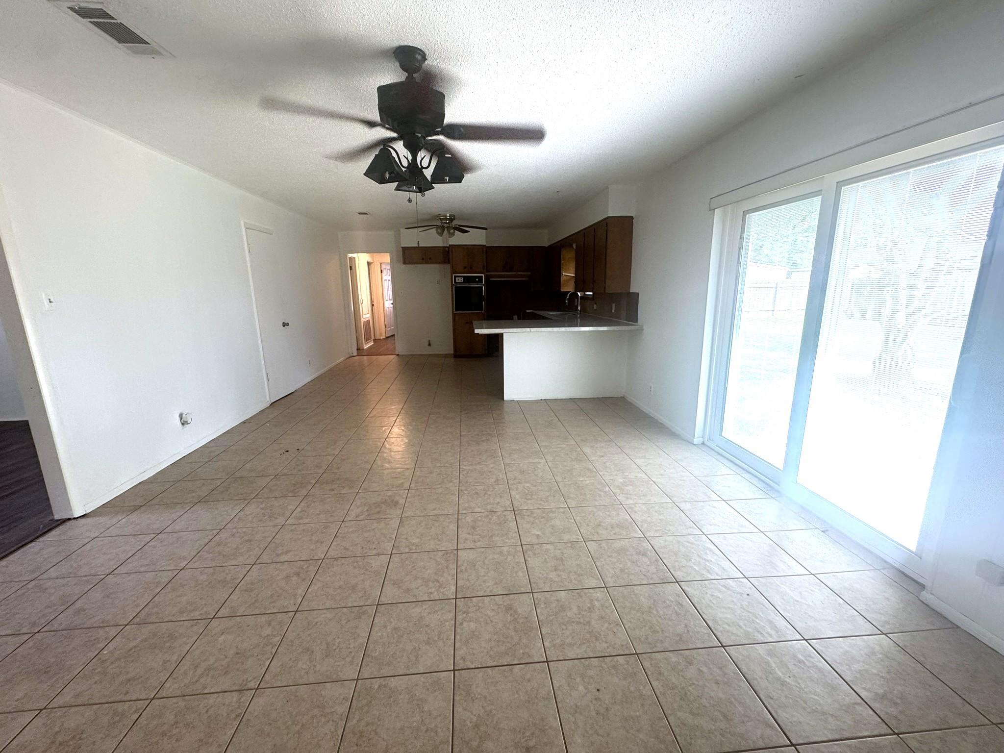 706 University Avenue Property Photo 30