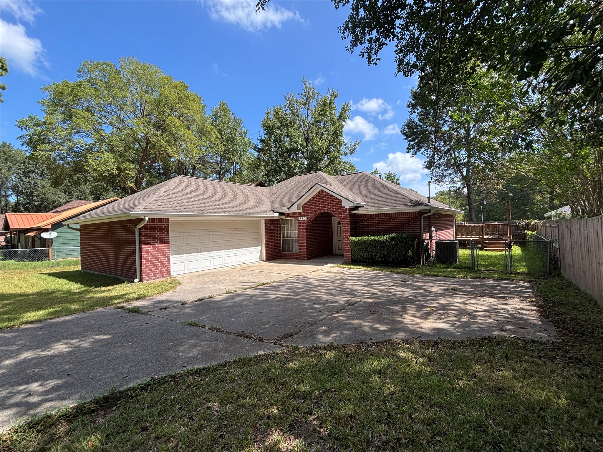 415 Shawnee Drive Property Photo 1