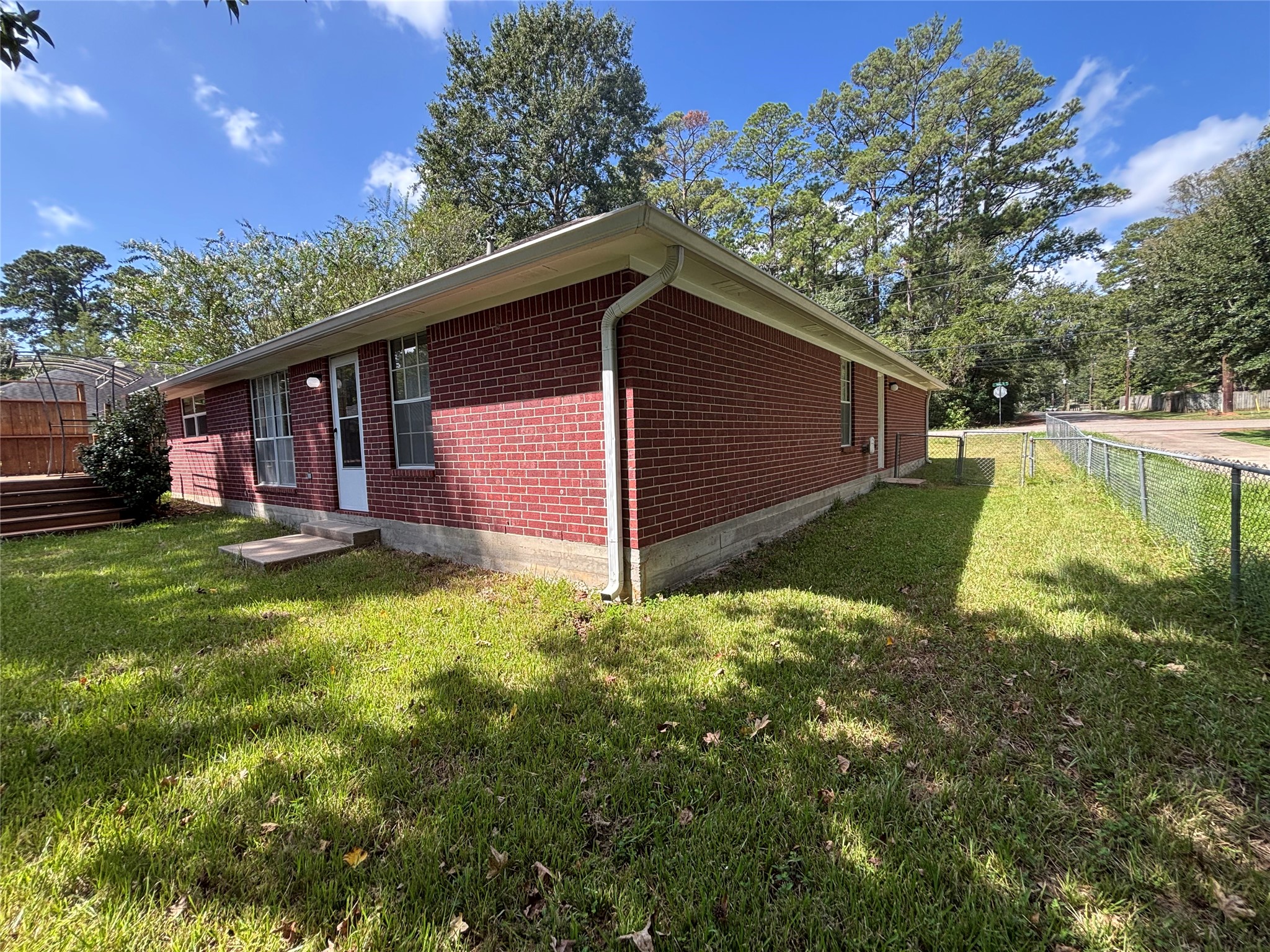 415 Shawnee Drive Property Photo 6
